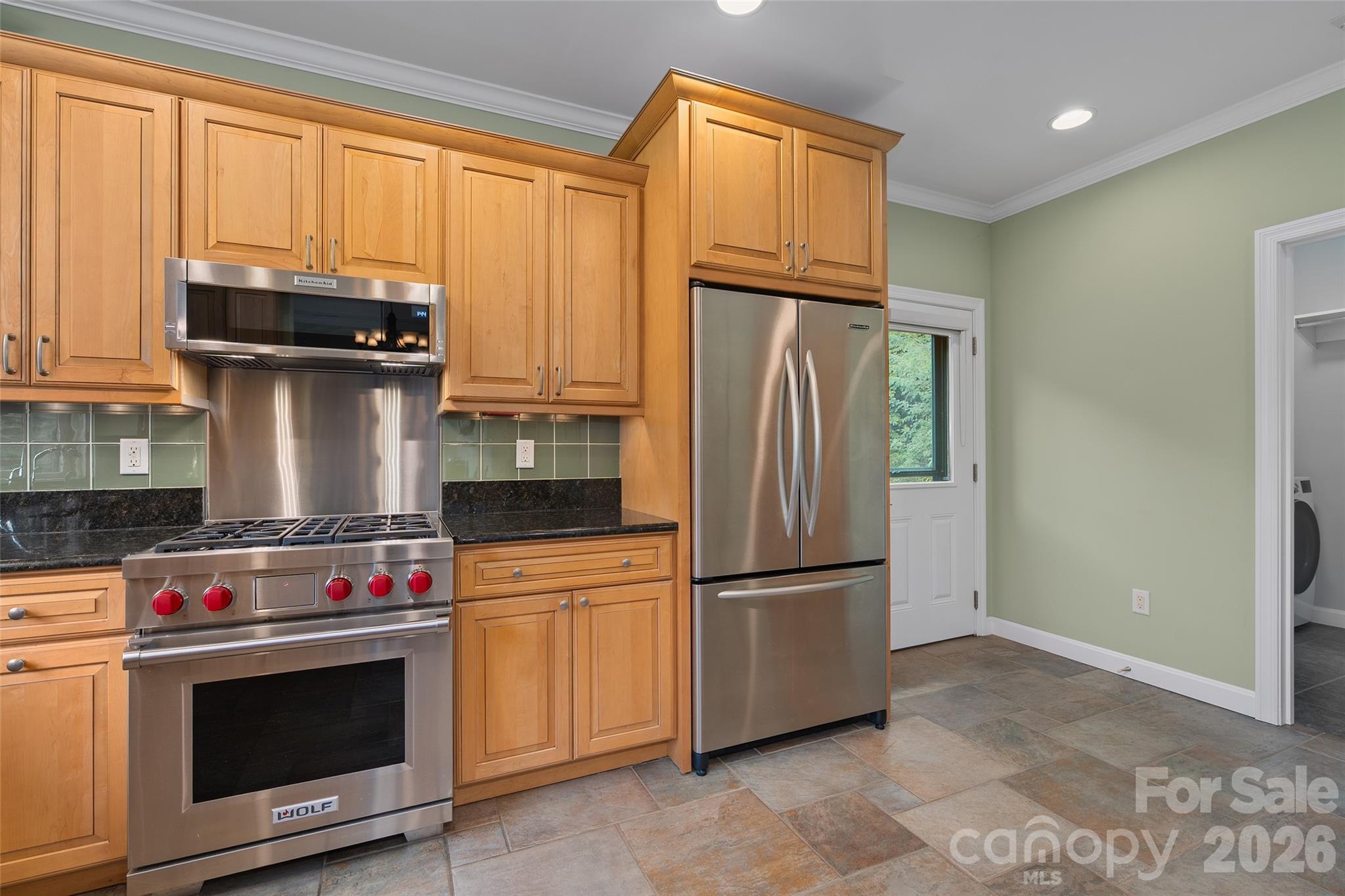 main property photo 10