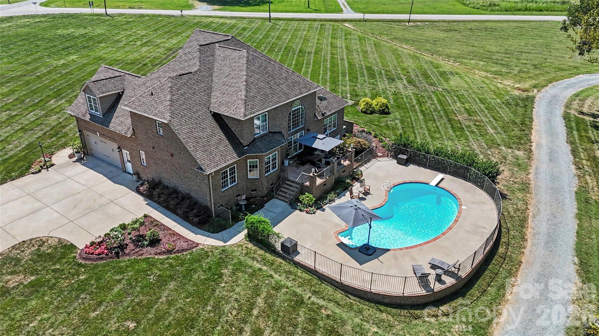 main property photo 46