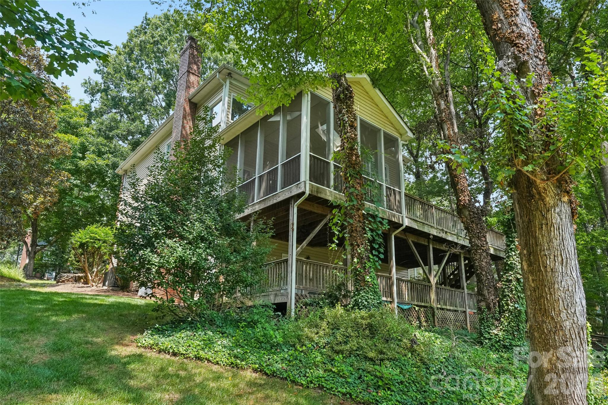 main property photo 37