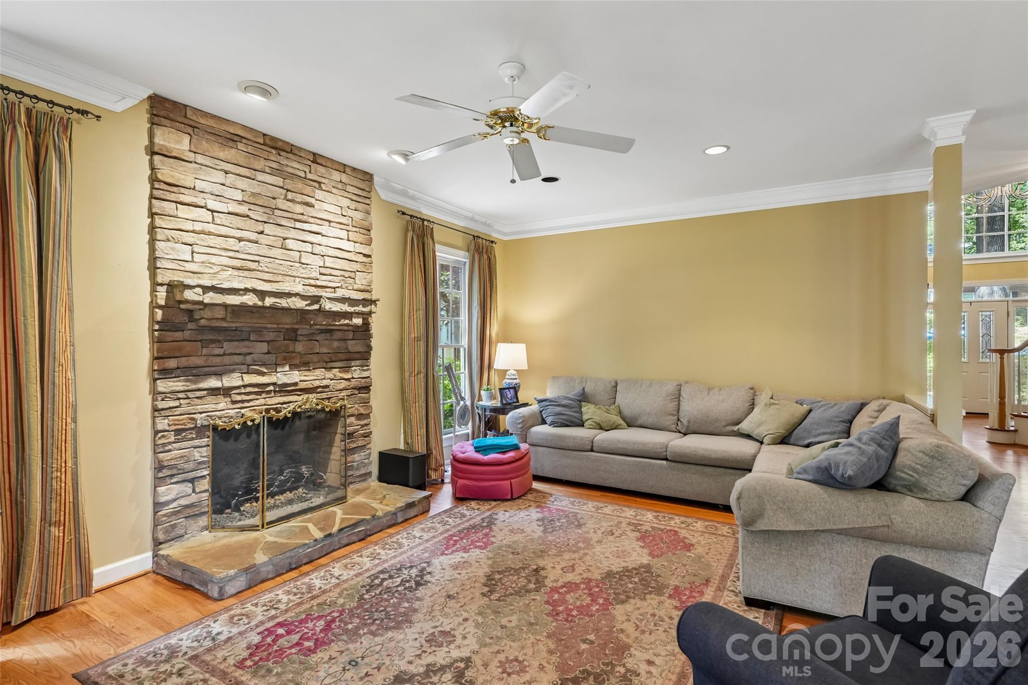 main property photo 6