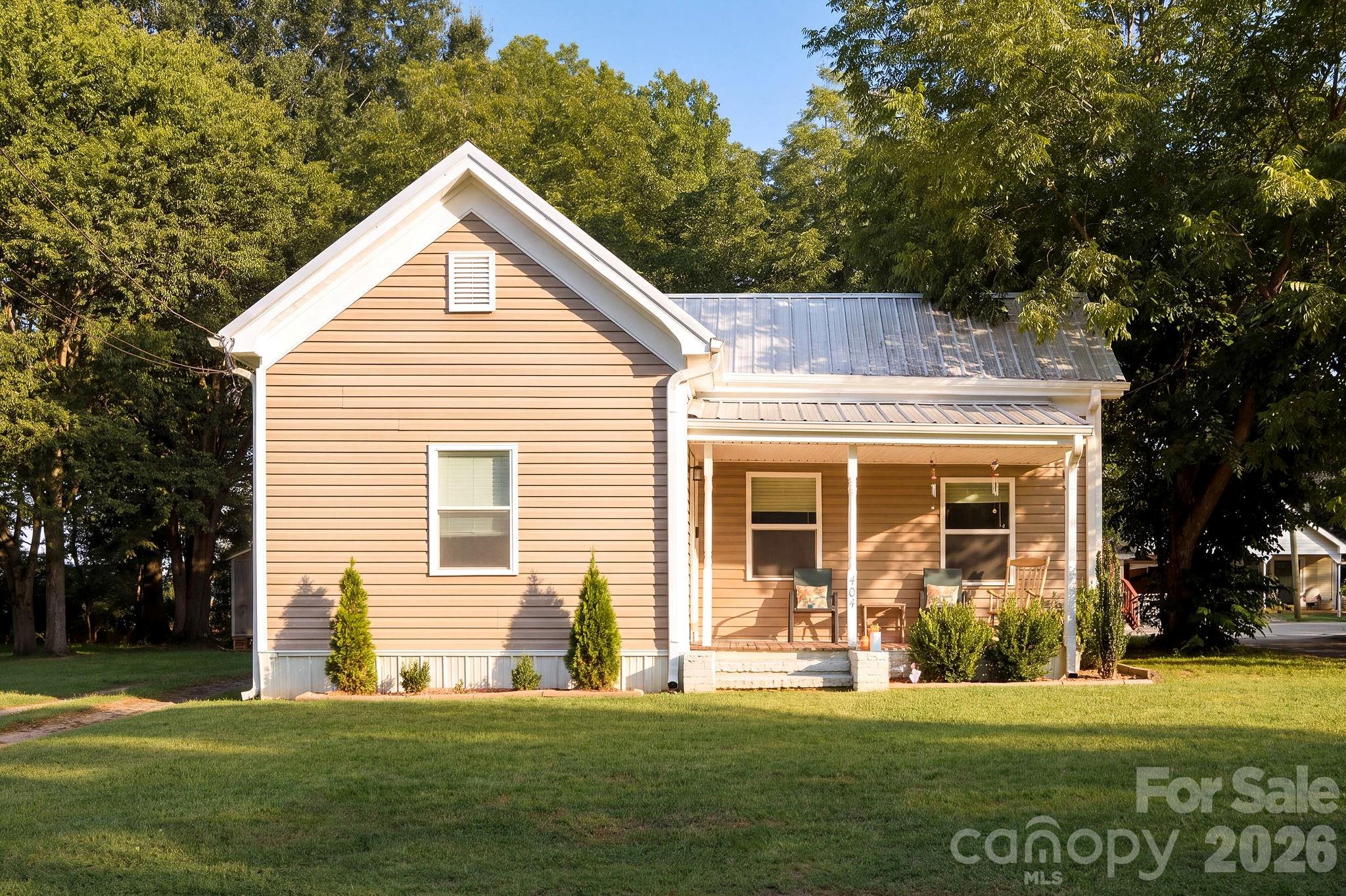 main property photo 25