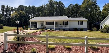 image of property with 3 Bed | 2 Bath | 1,498 Sqft
