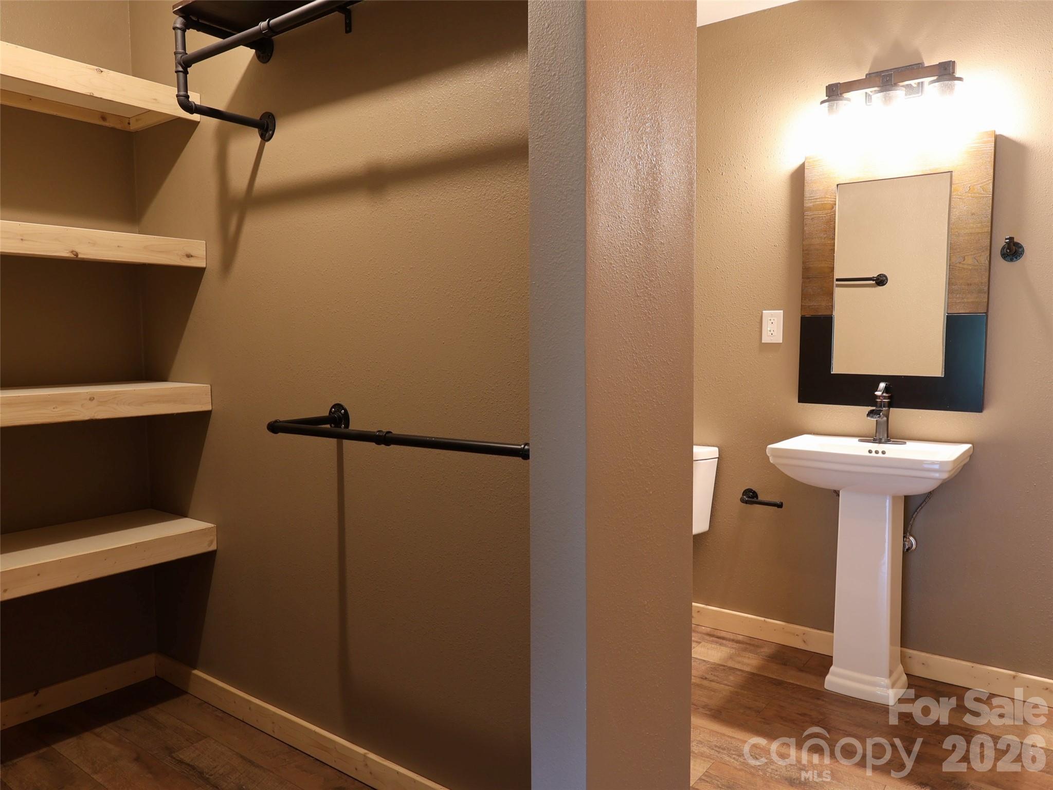main property photo 10