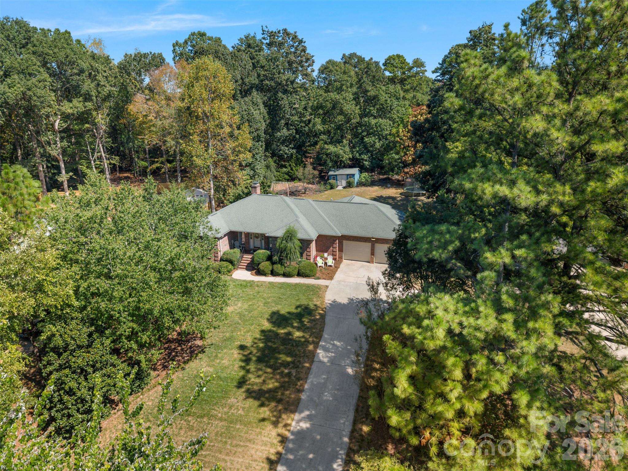 main property photo 30
