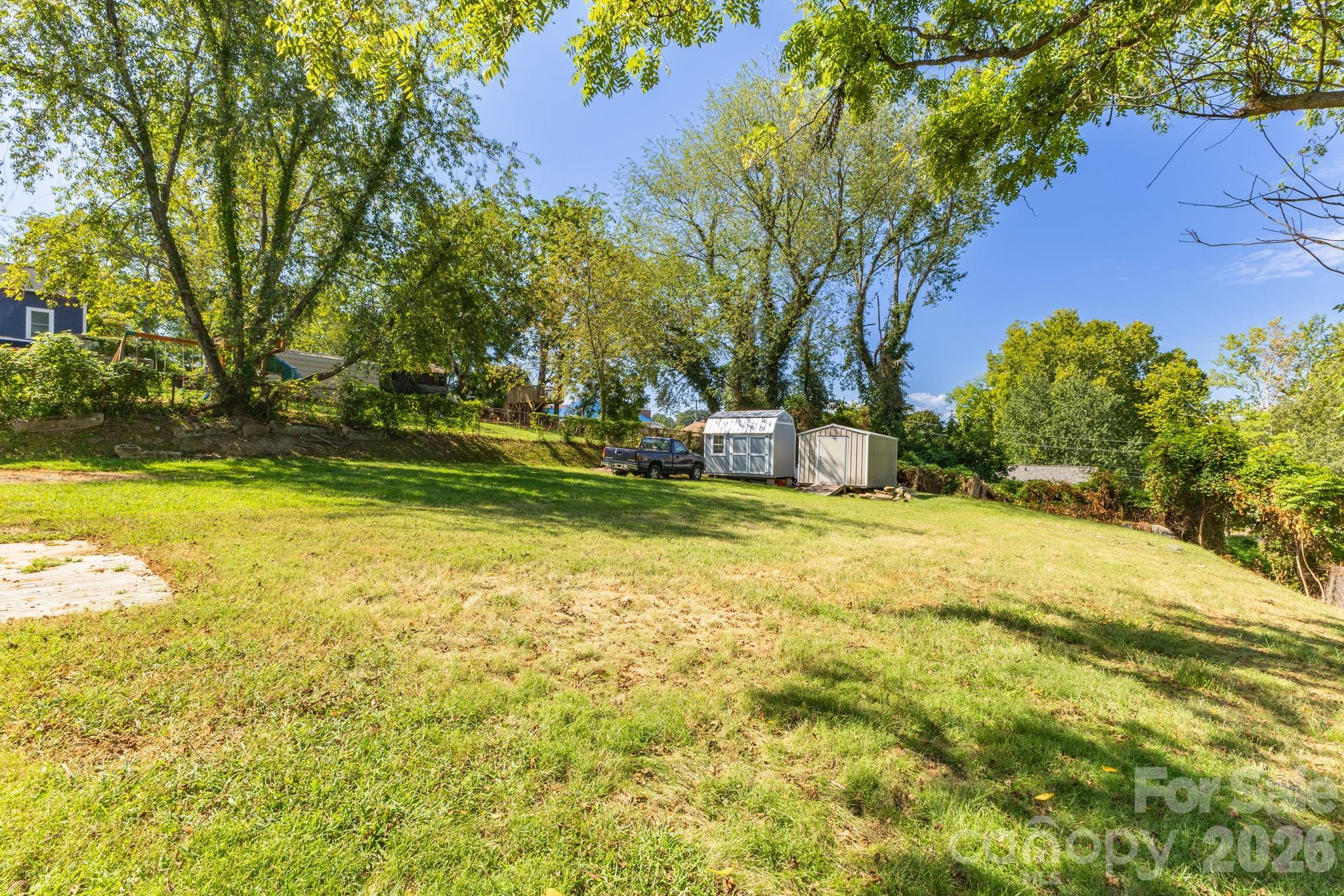 main property photo 34