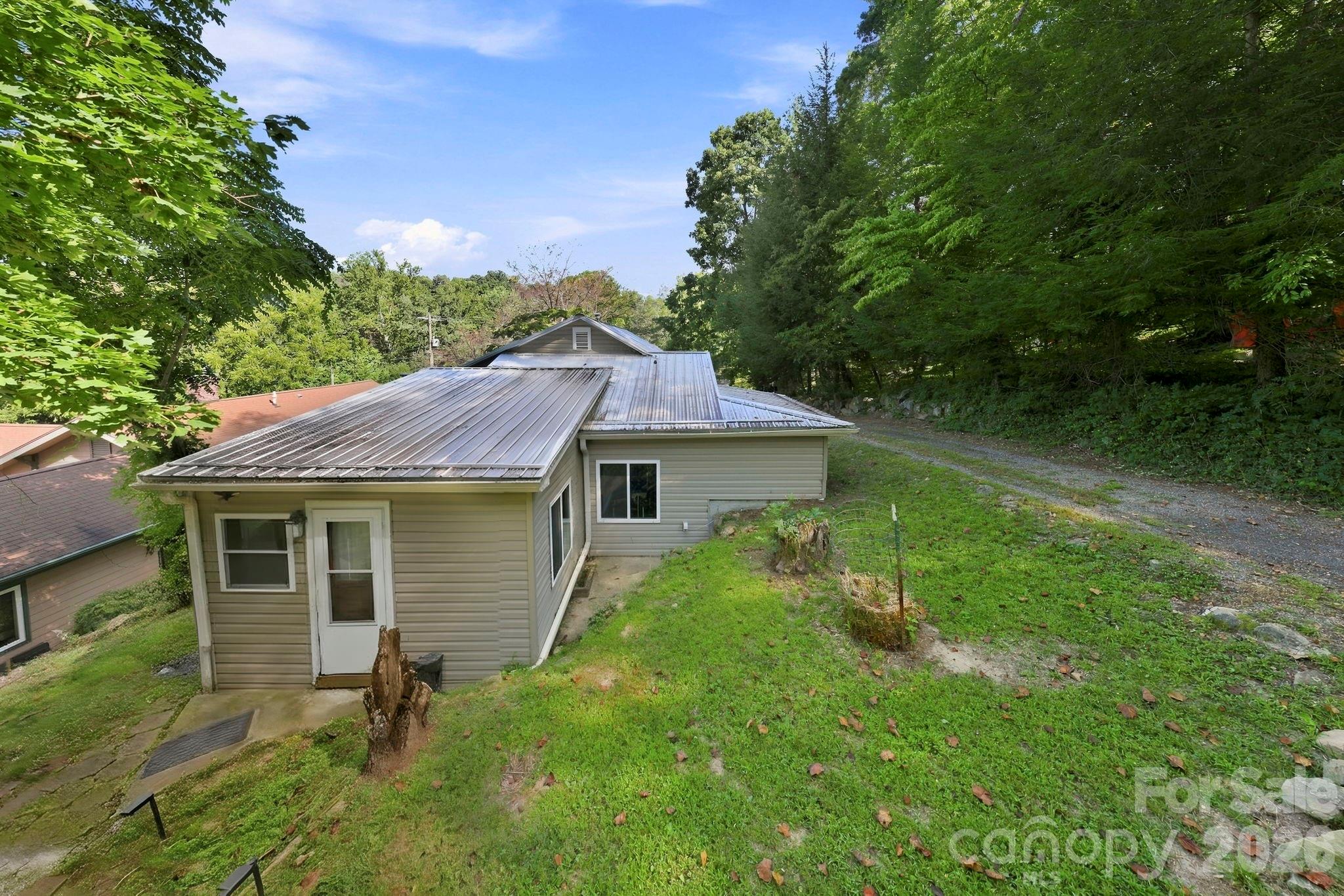 main property photo 33