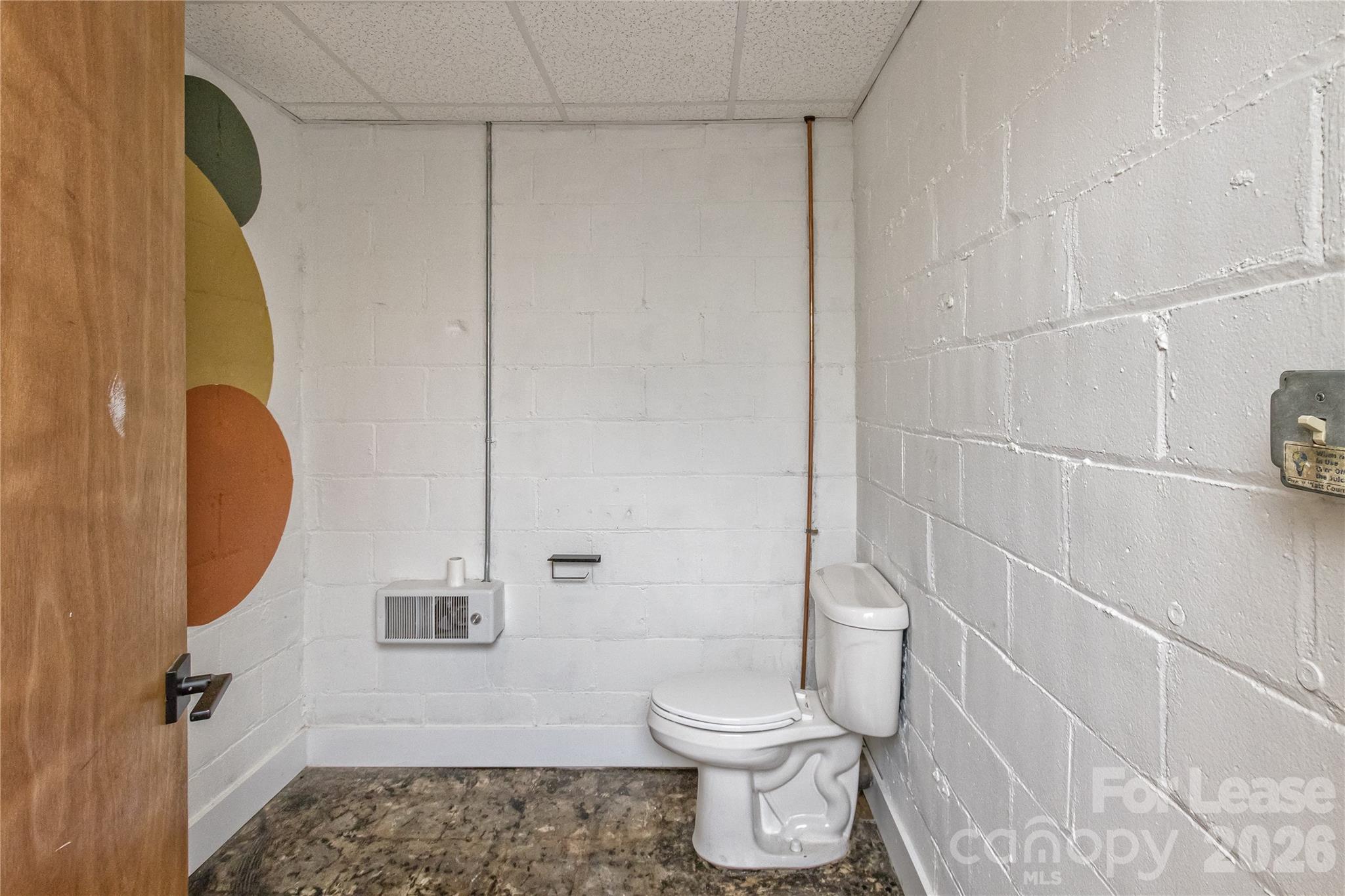 main property photo 10