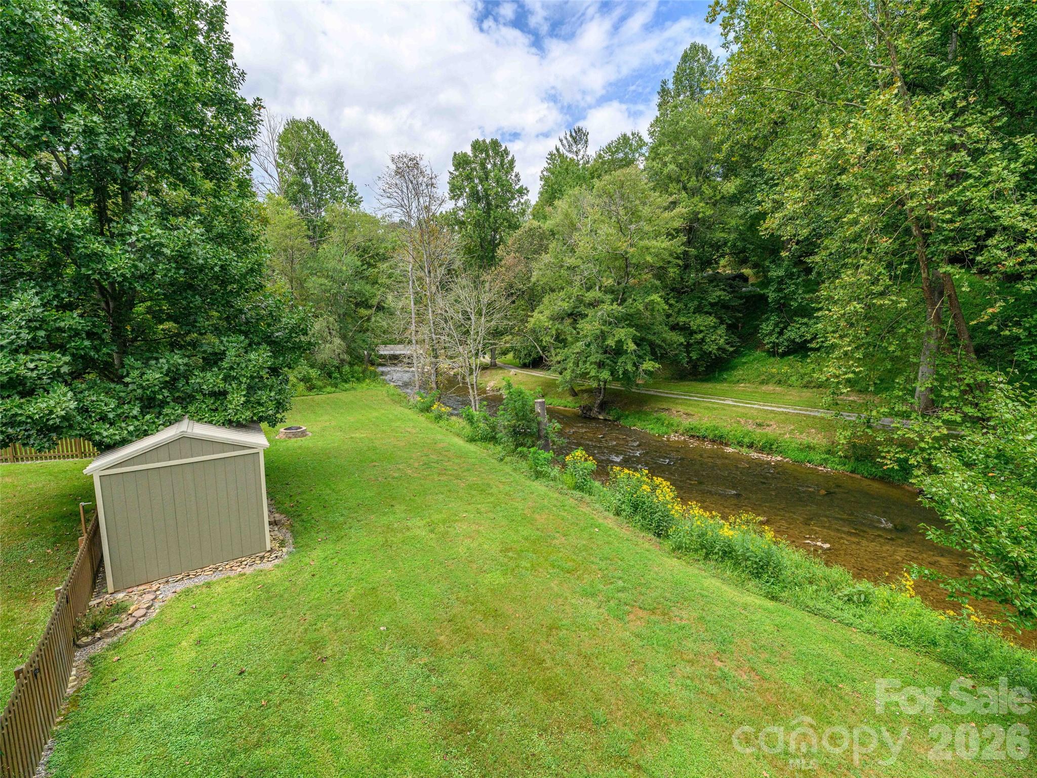 main property photo 13