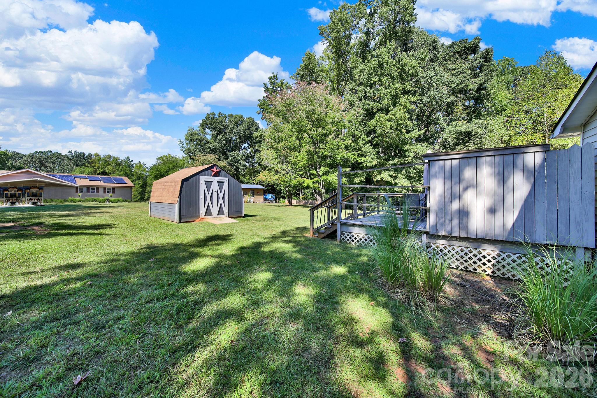 main property photo 31