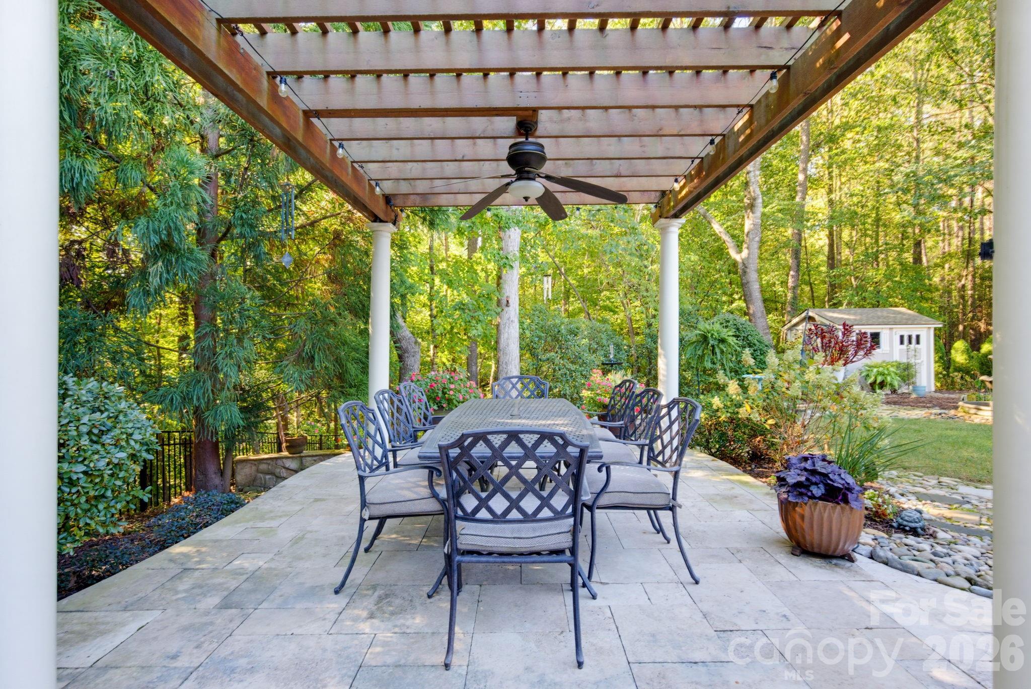 main property photo 28