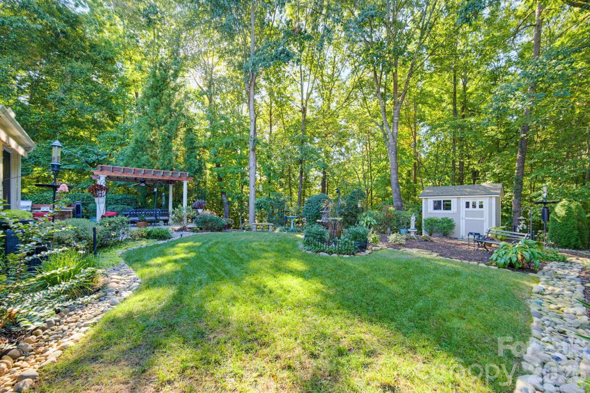 main property photo 32