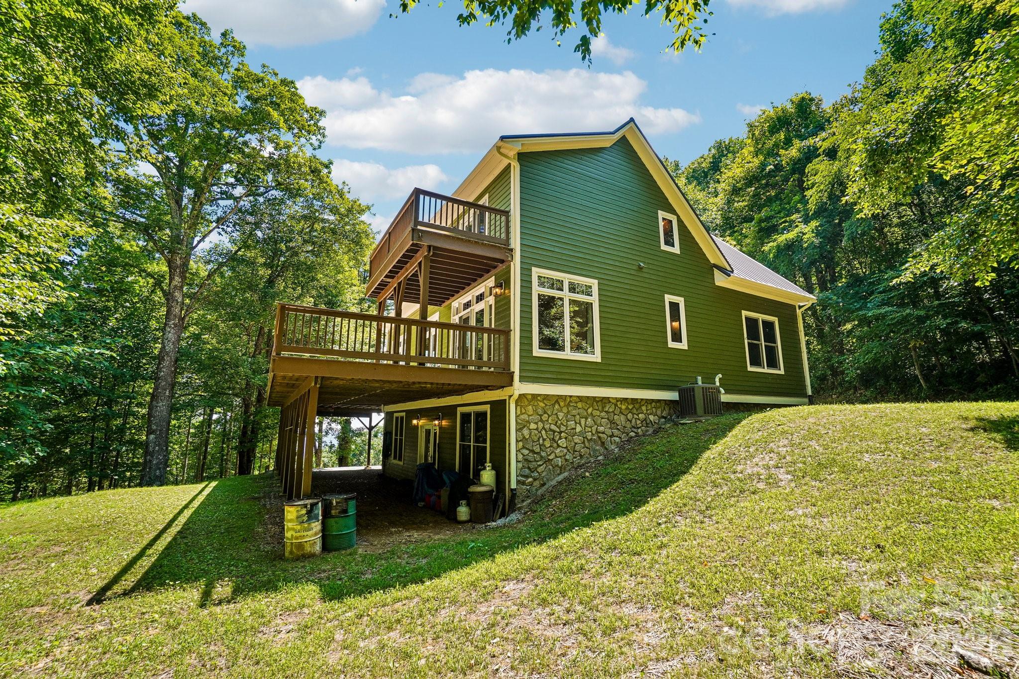 main property photo 36