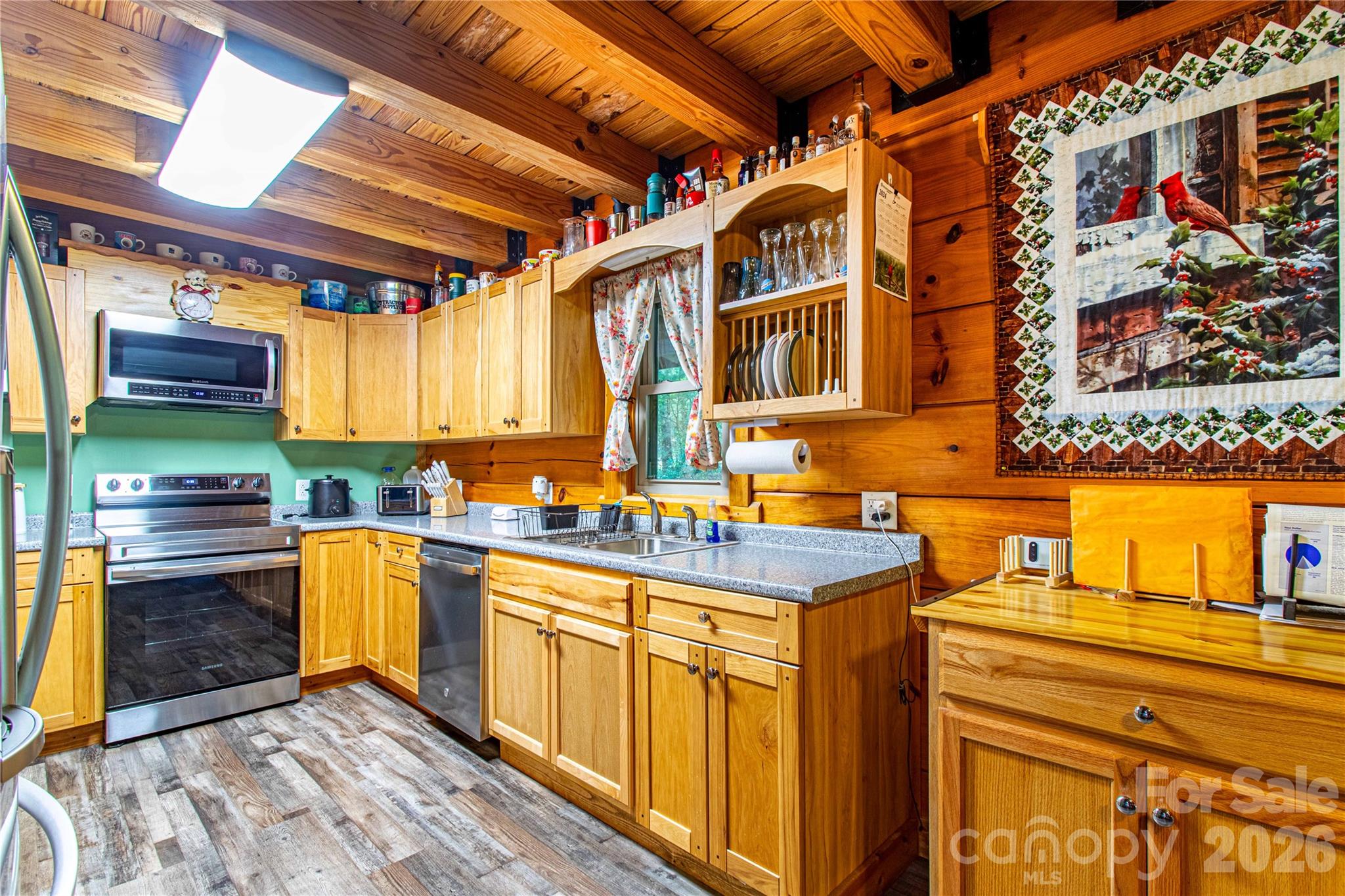 main property photo 10