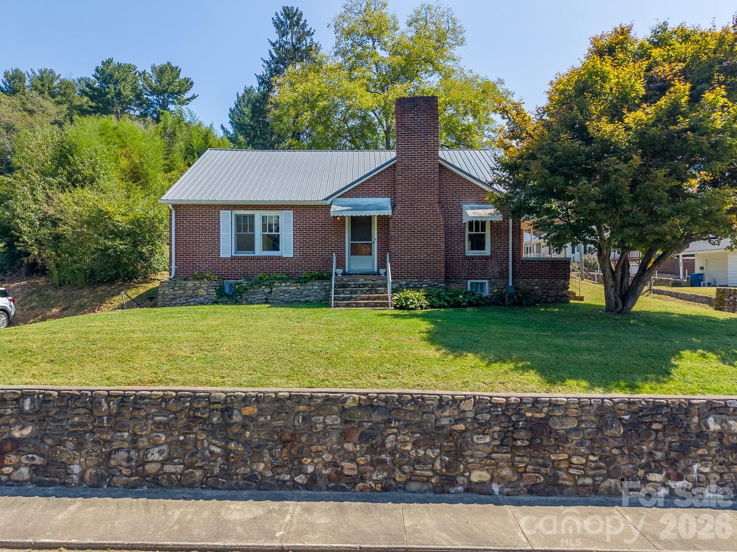 main property photo 4