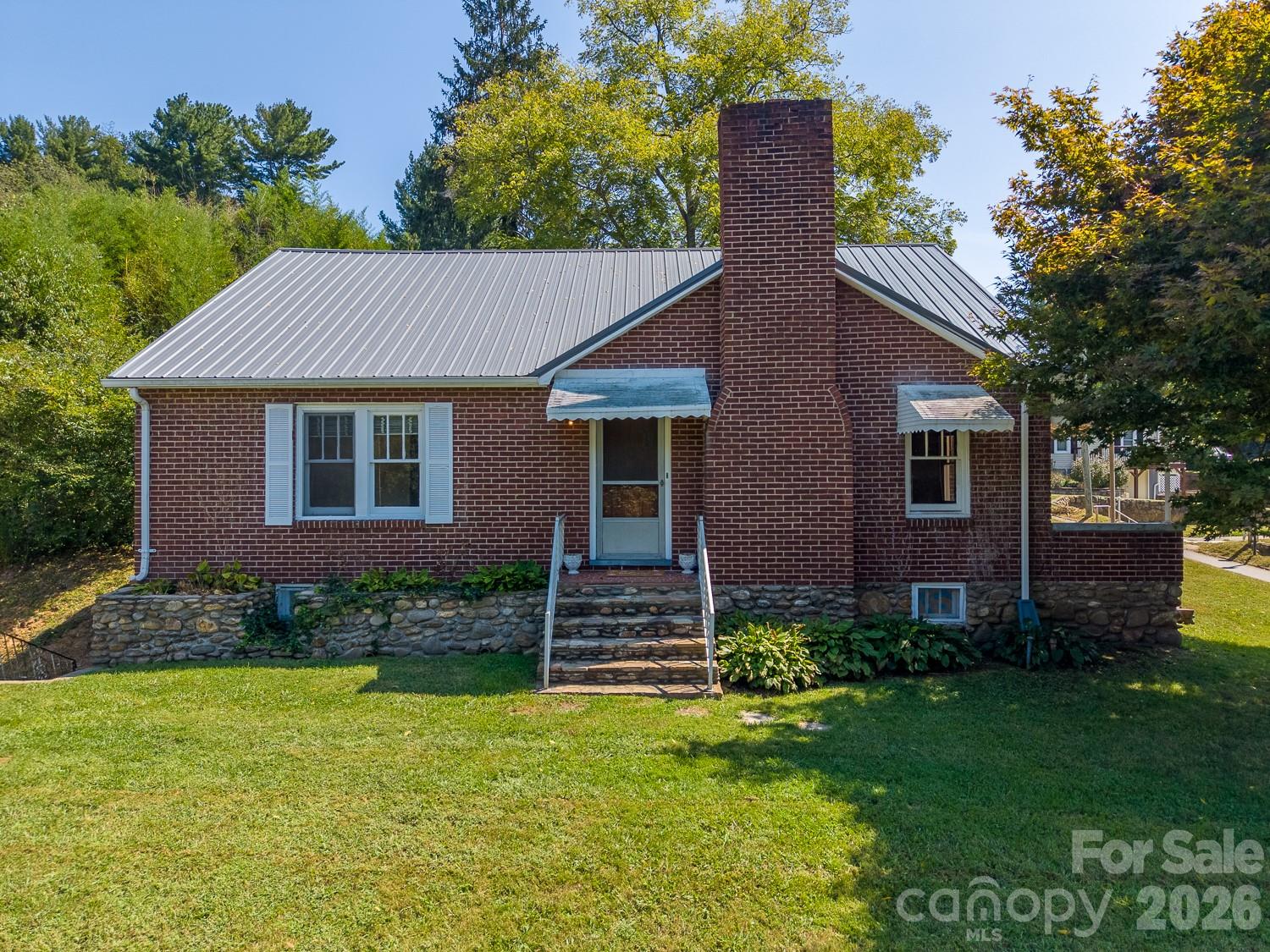 main property photo 40