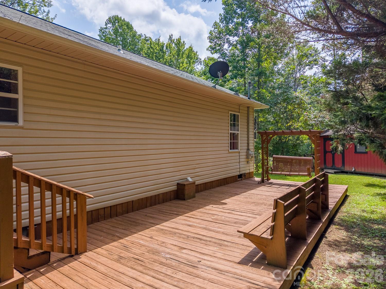 main property photo 32