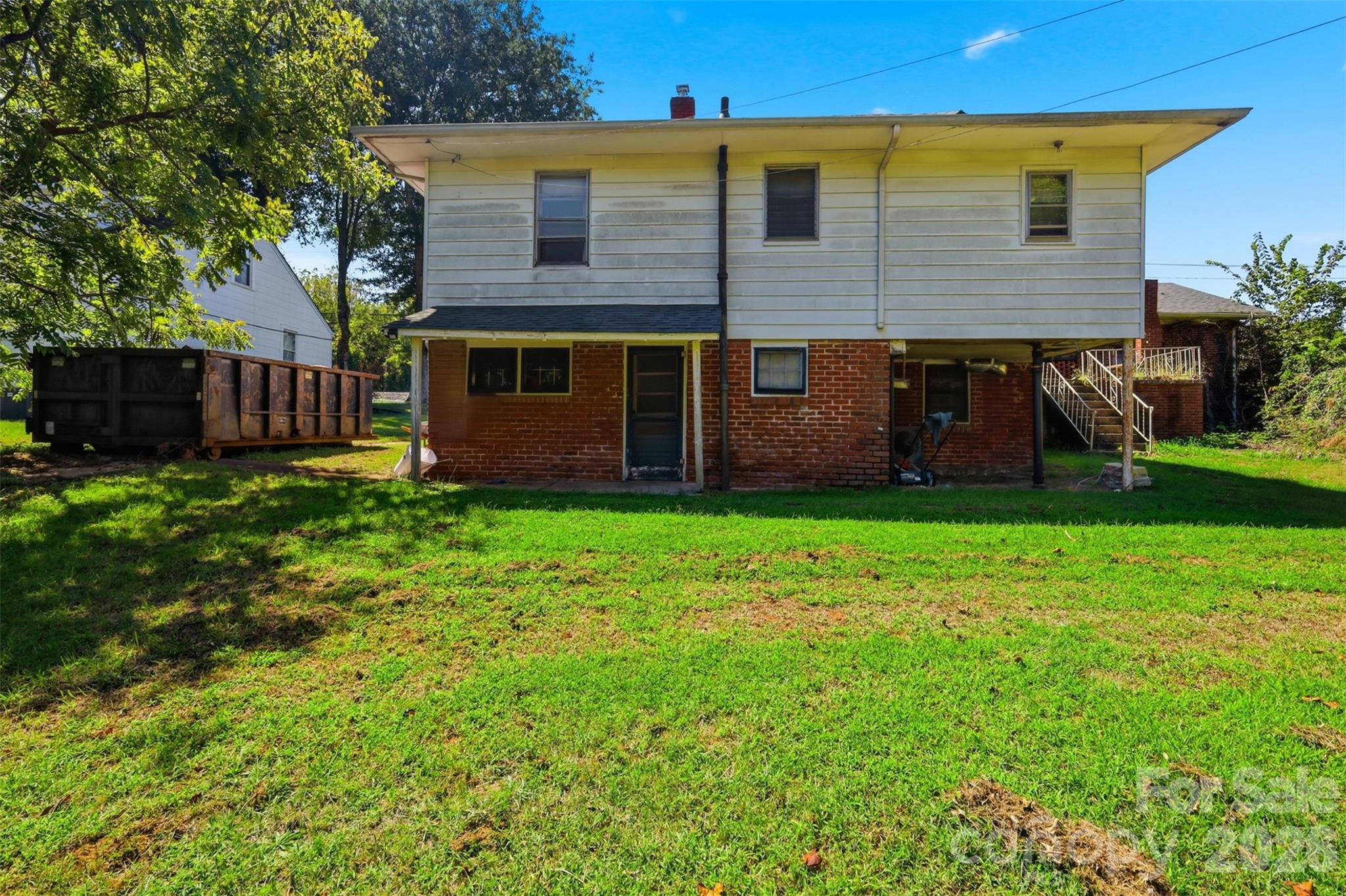 main property photo 7