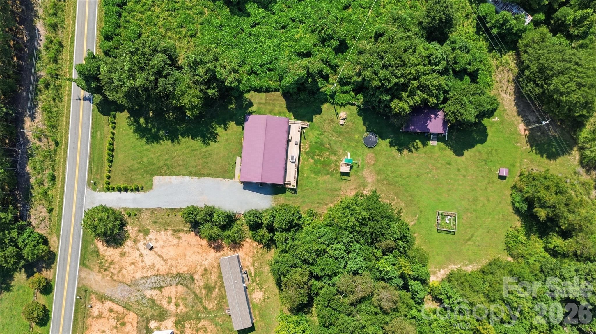 main property photo 28