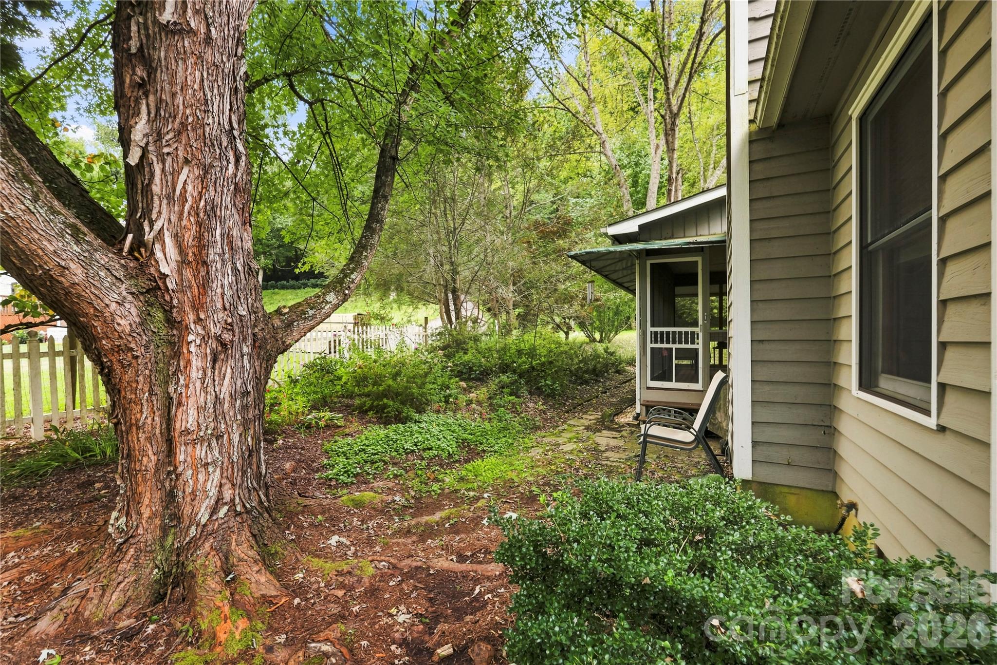 main property photo 22