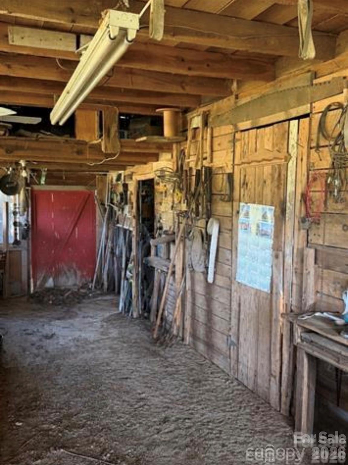 main property photo 30