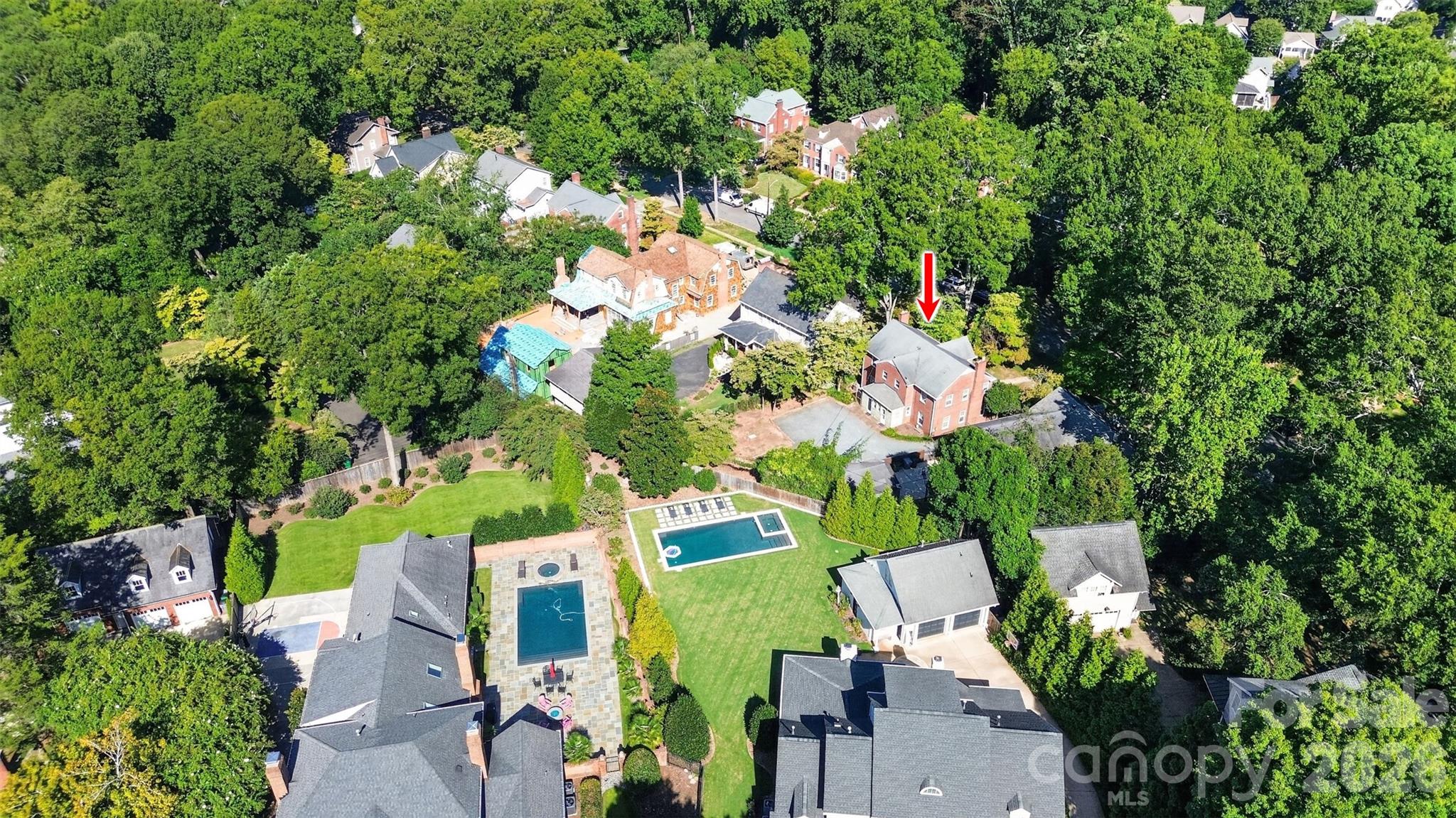 main property photo 4