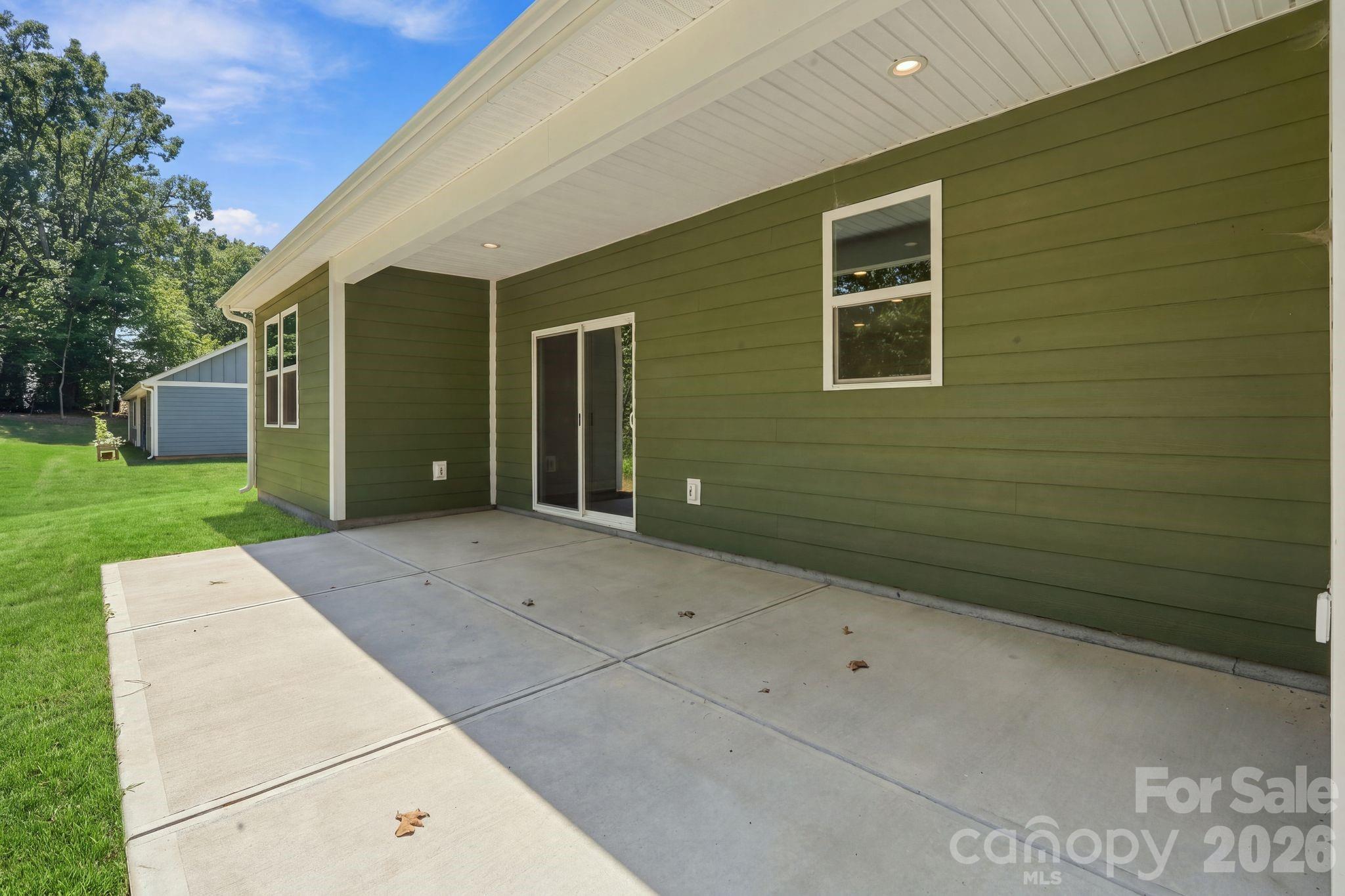 main property photo 34