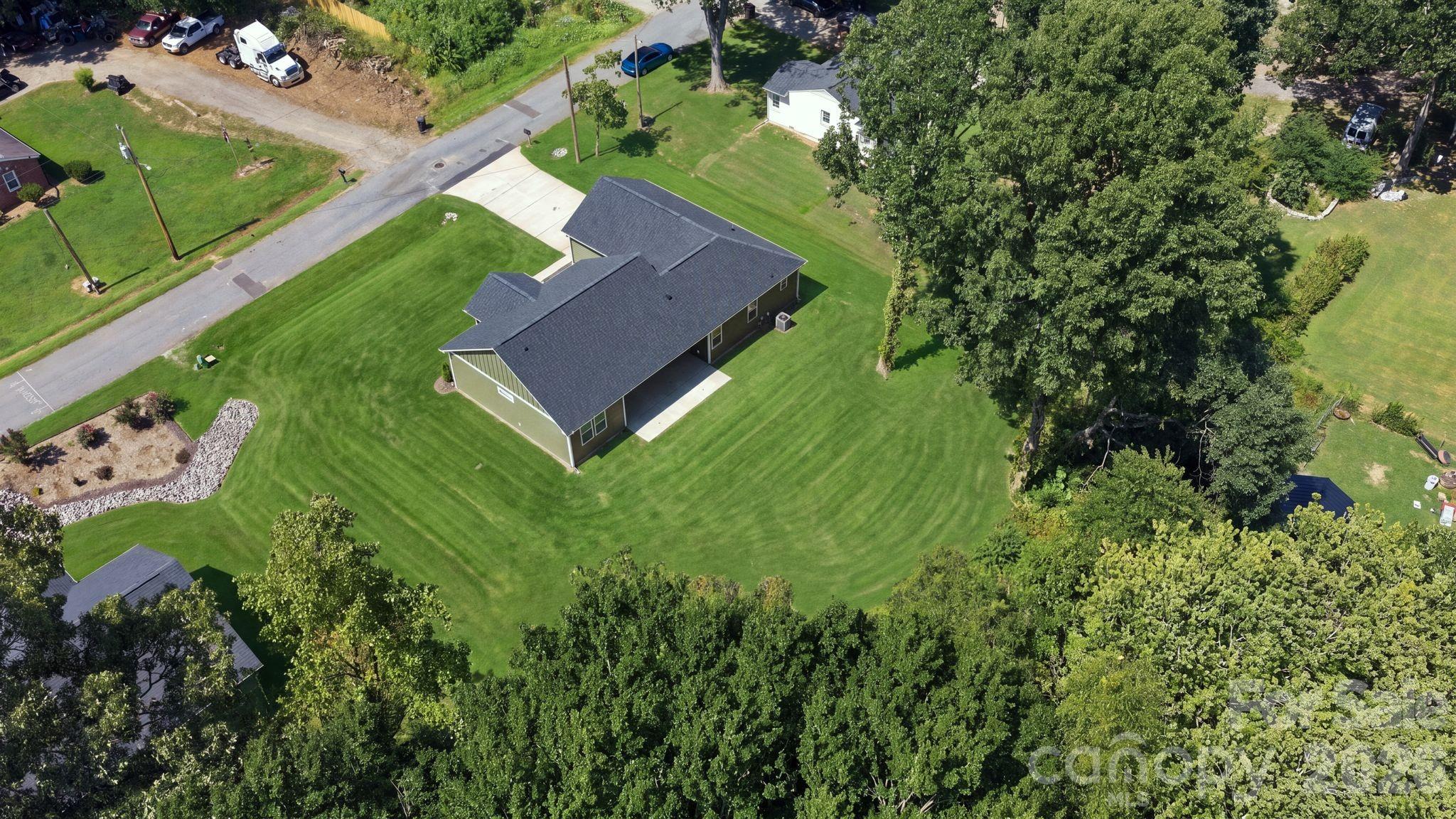 main property photo 38