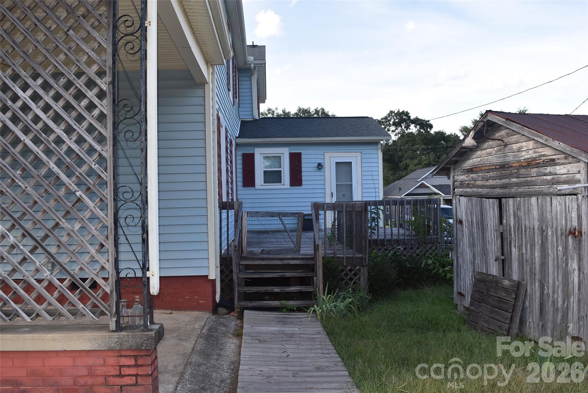 main property photo 6