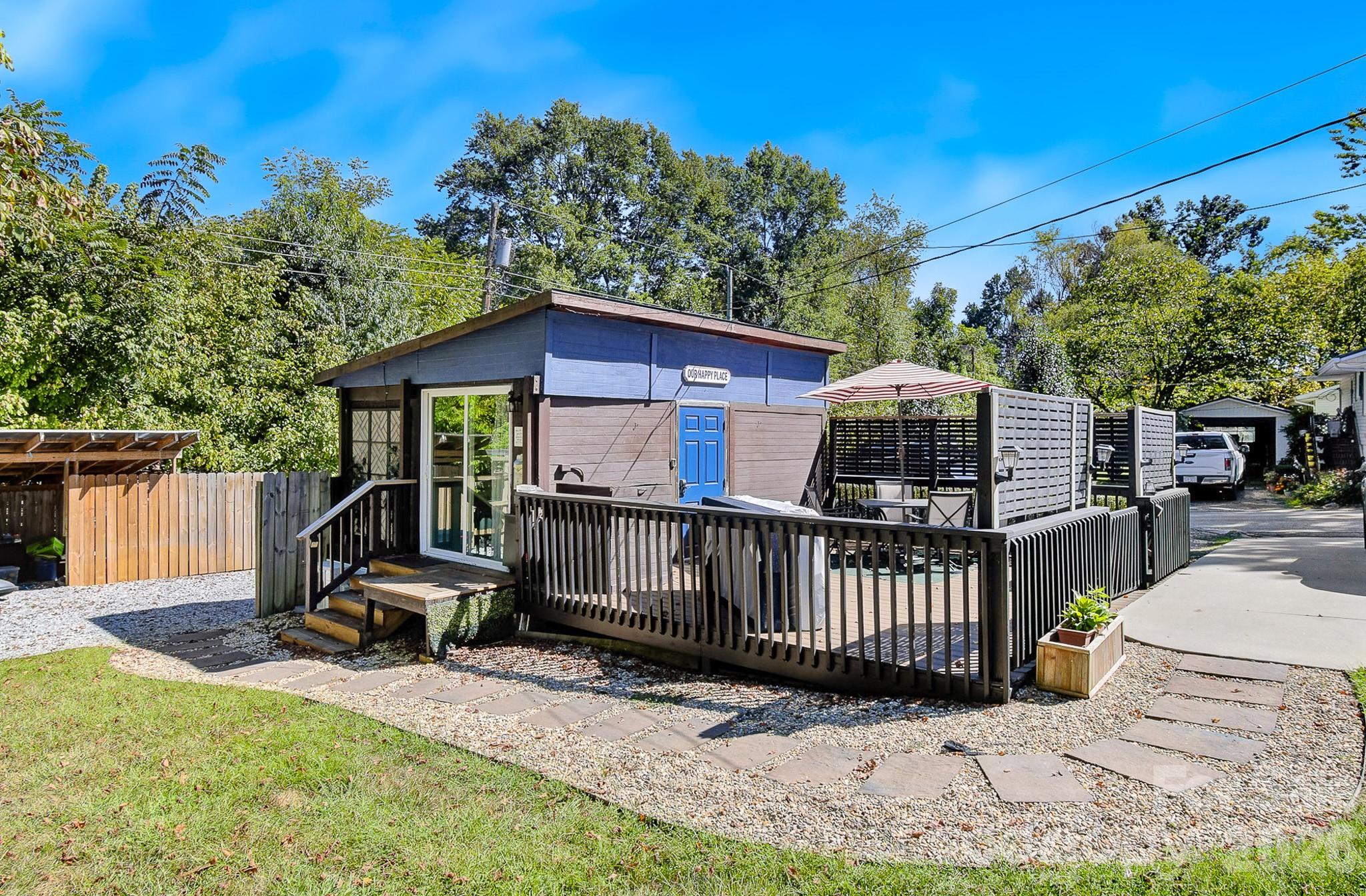 main property photo 40
