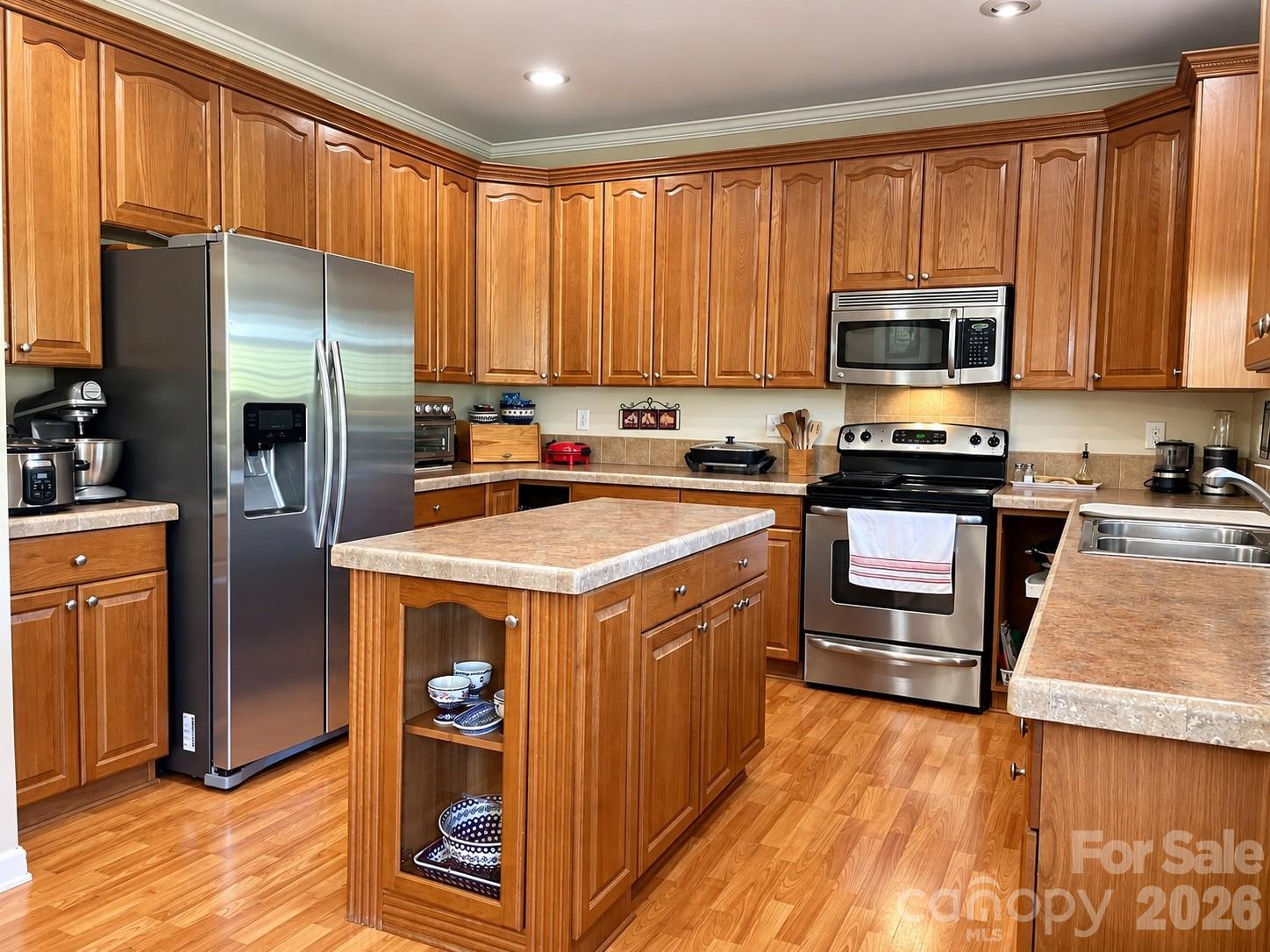 main property photo 5