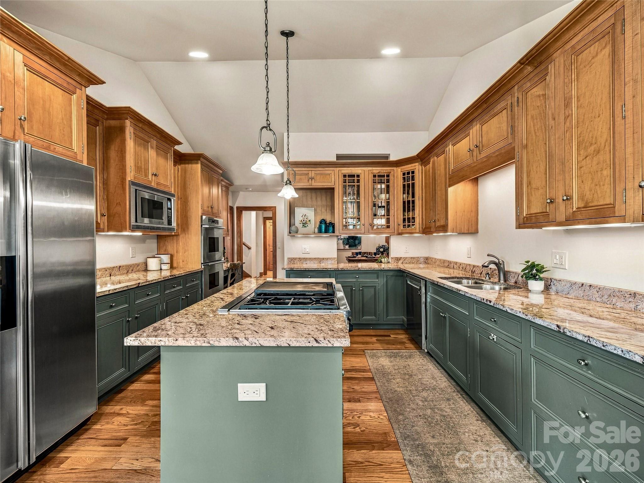 main property photo 14