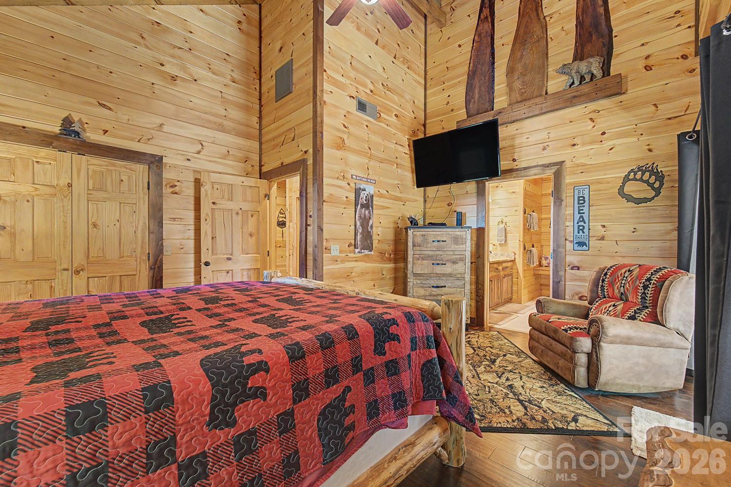 main property photo 17