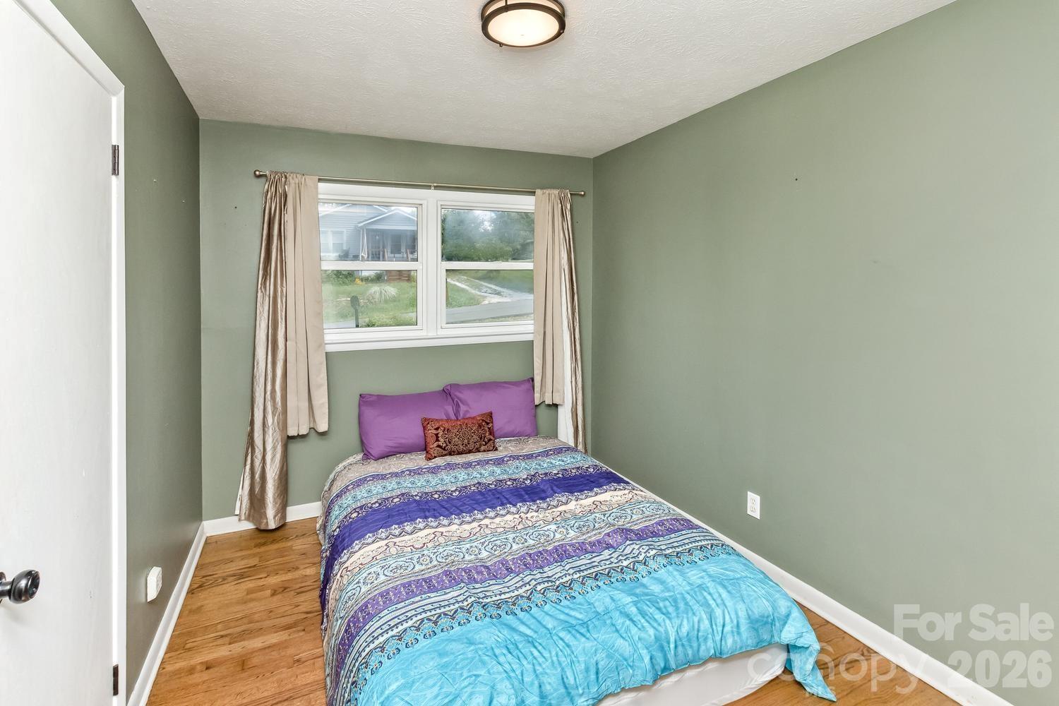 main property photo 16