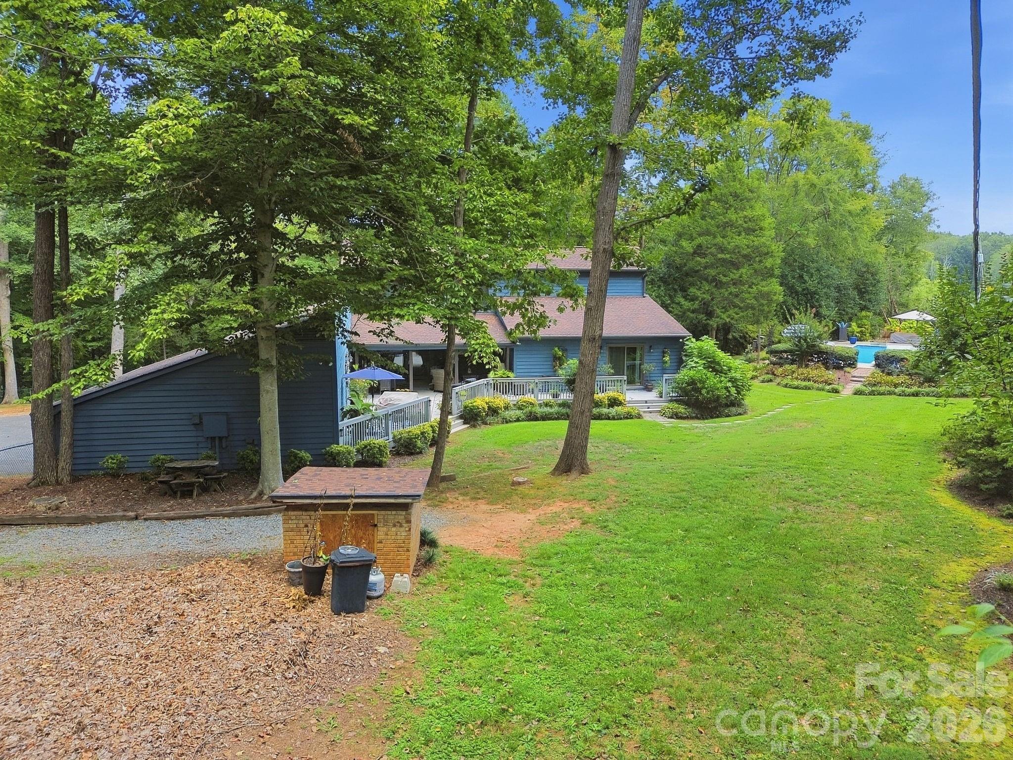 main property photo 39