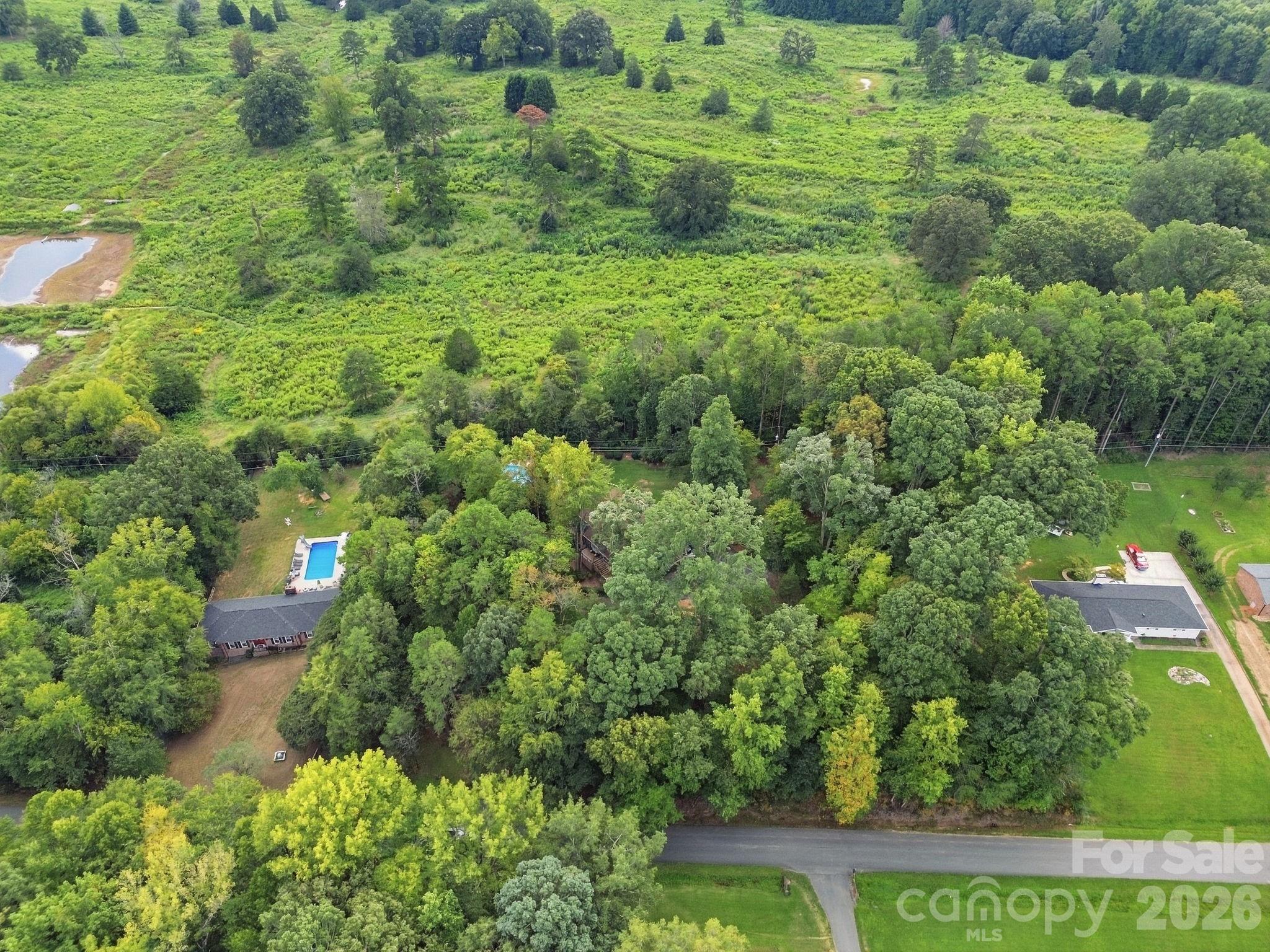 main property photo 41