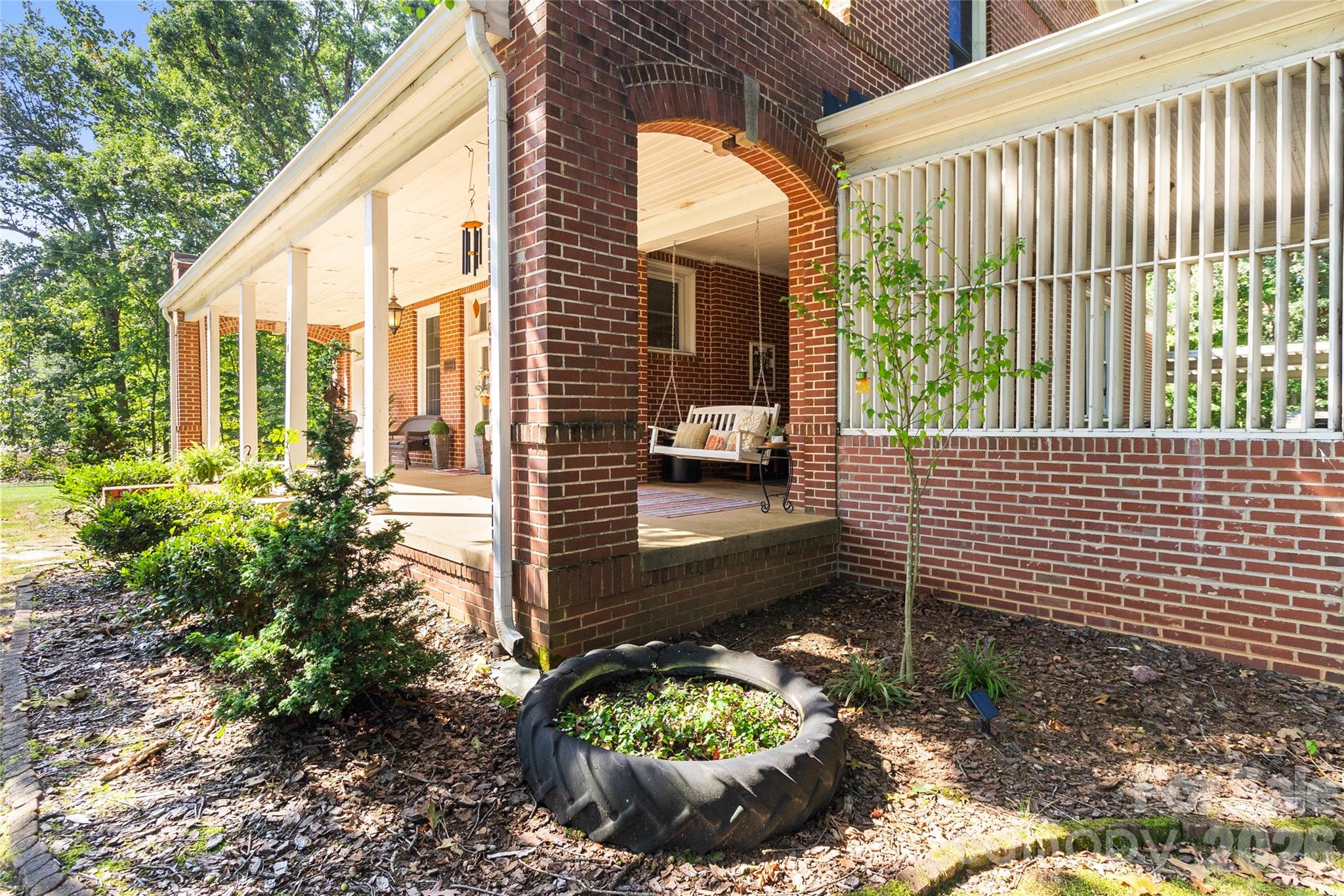 main property photo 35