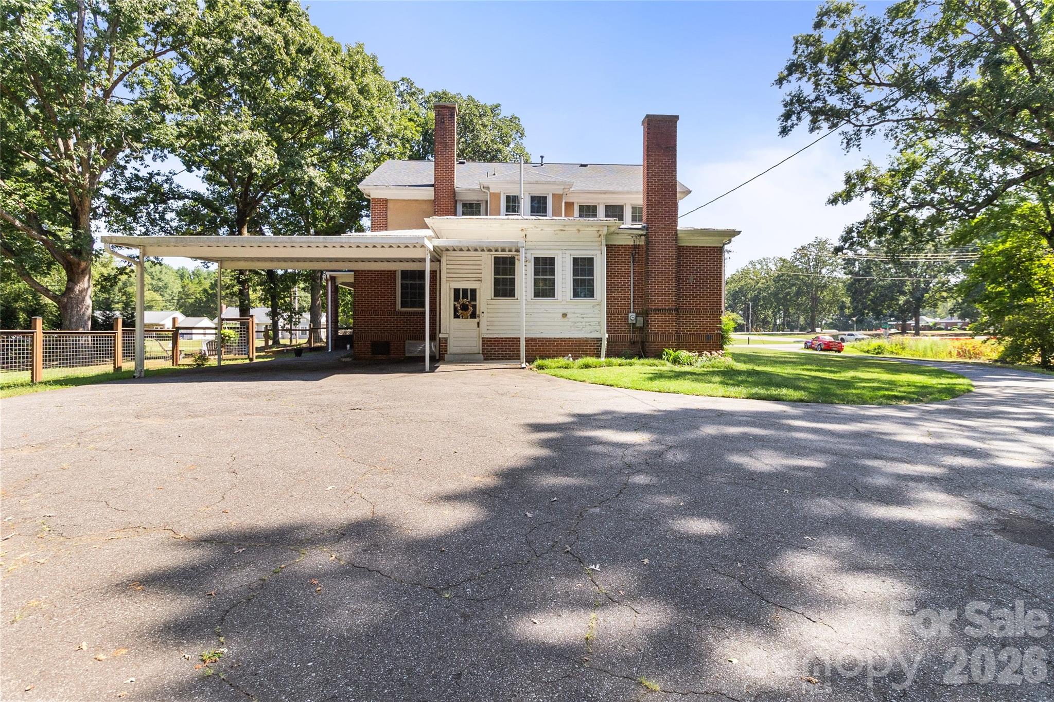 main property photo 40