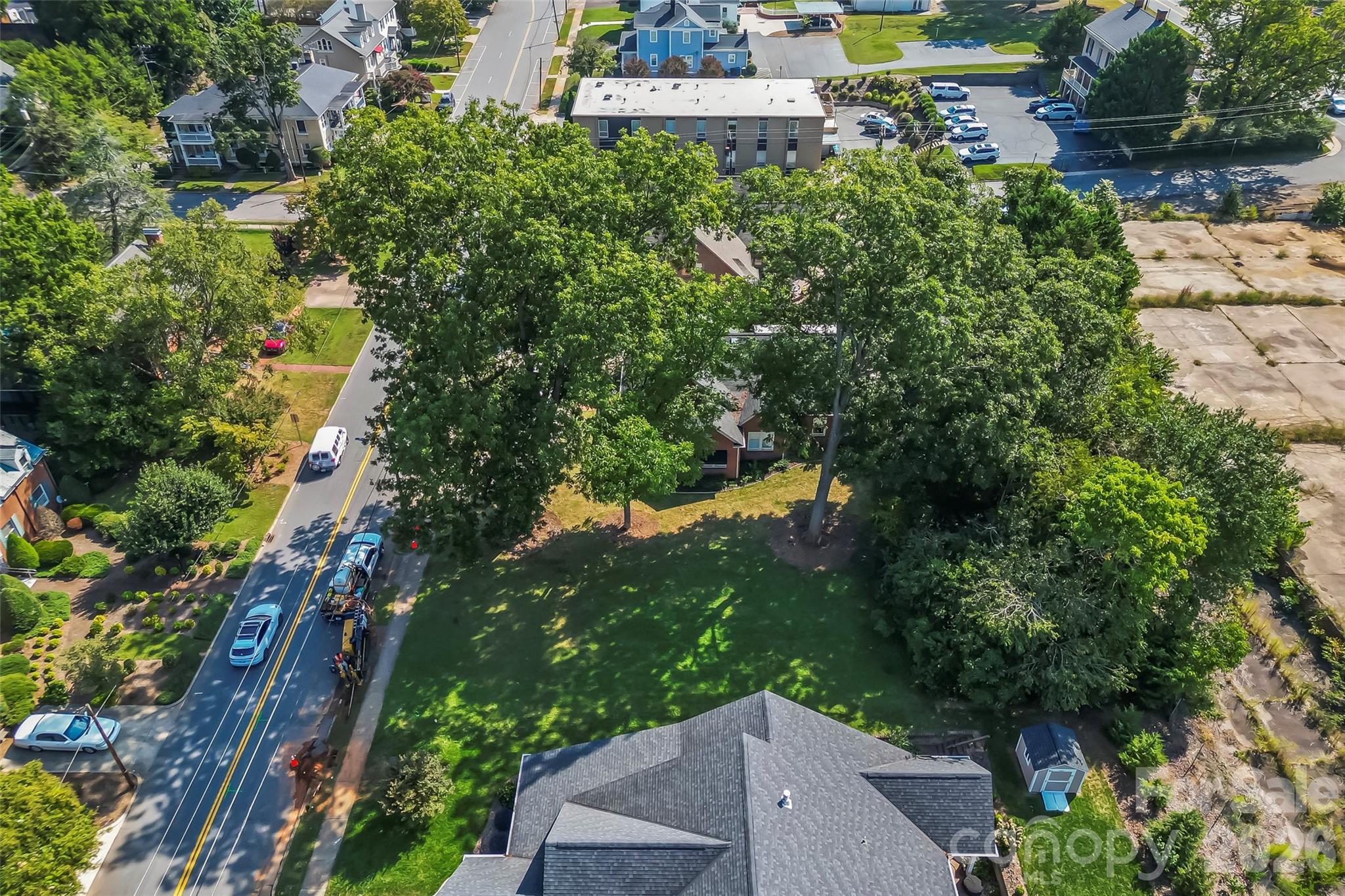 main property photo 6