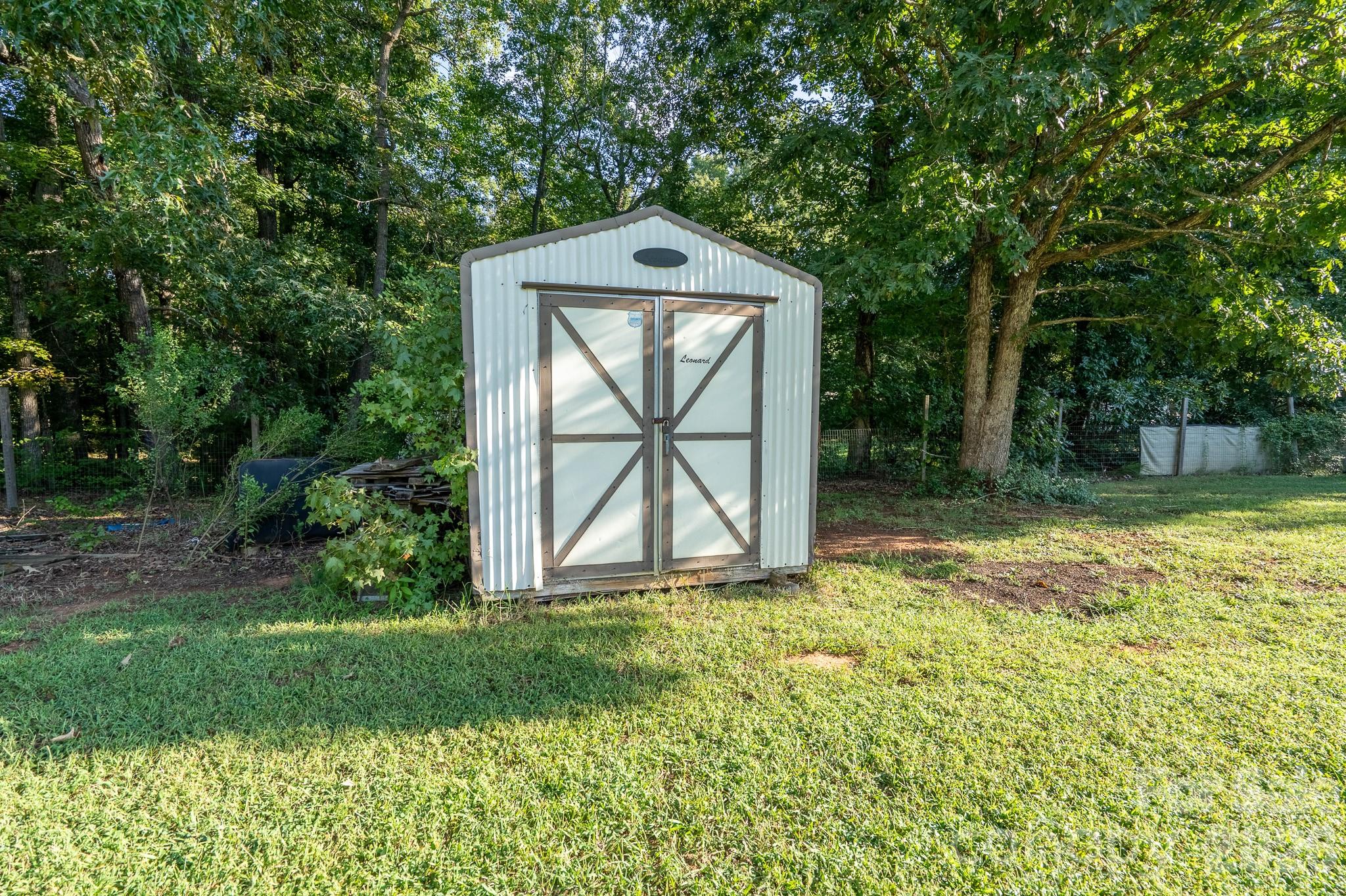 main property photo 15