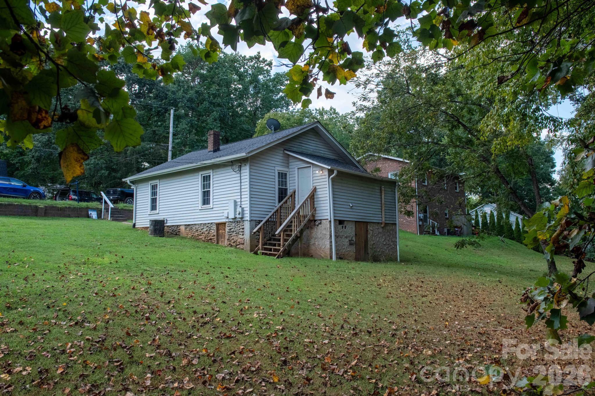 main property photo 17