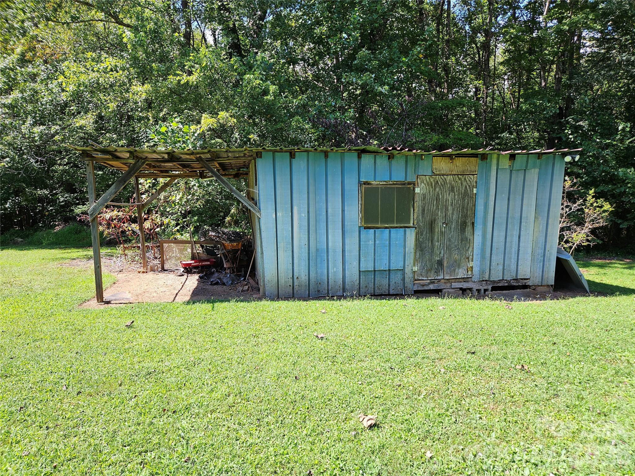 main property photo 18