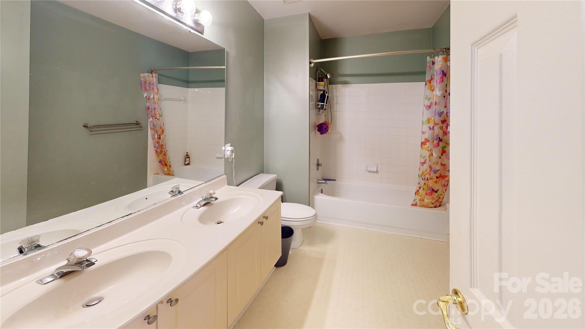 main property photo 17