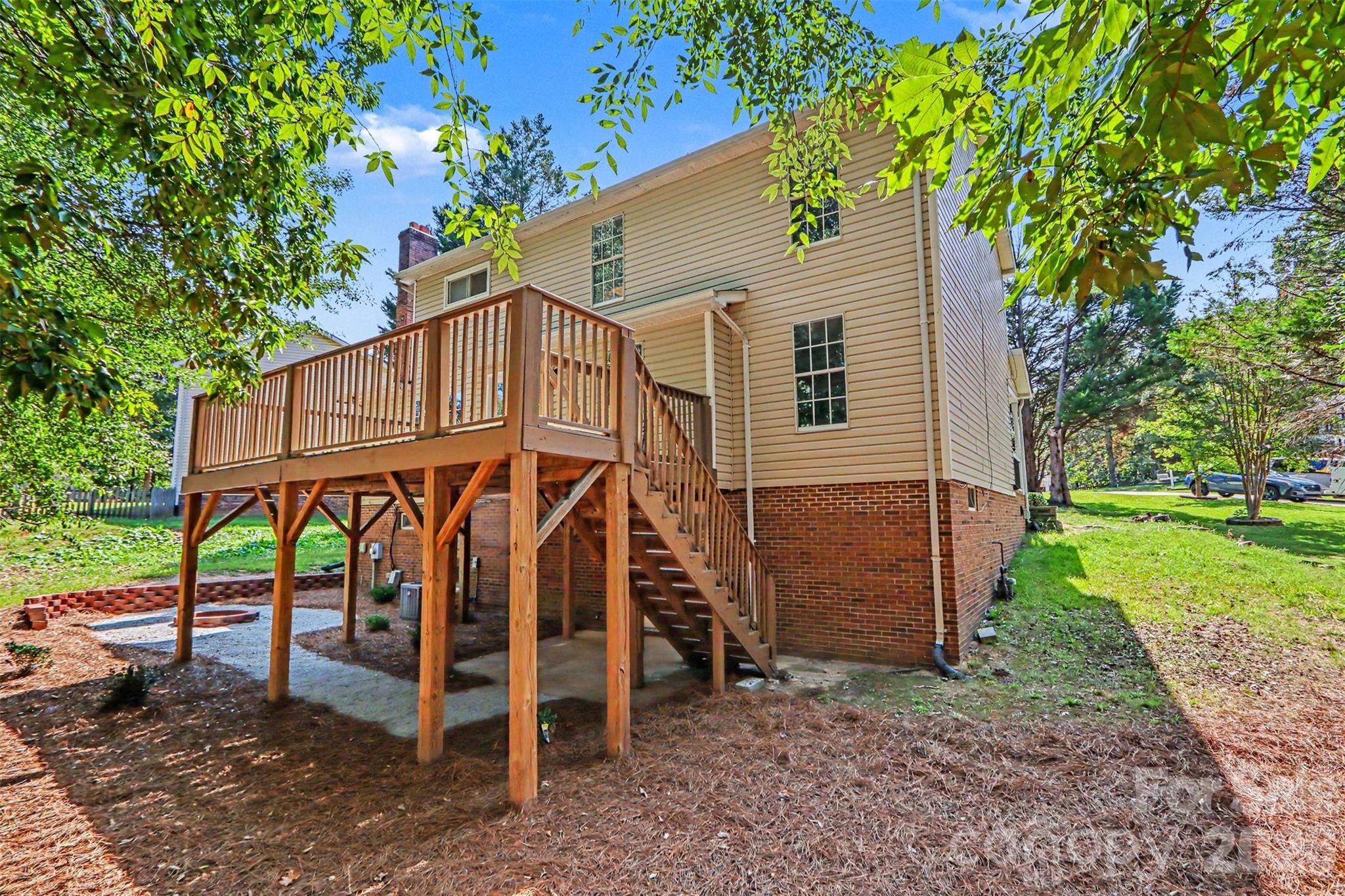 main property photo 19