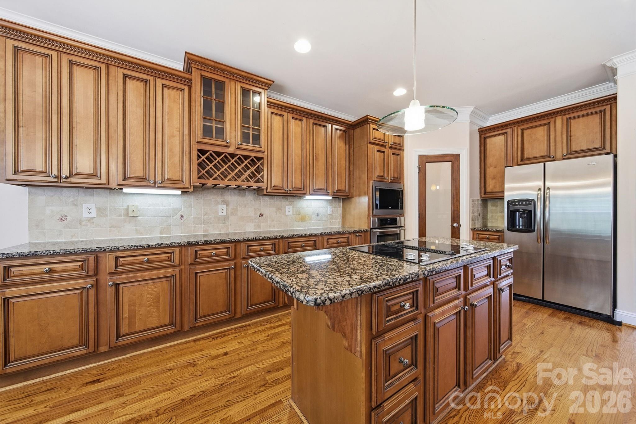 main property photo 12