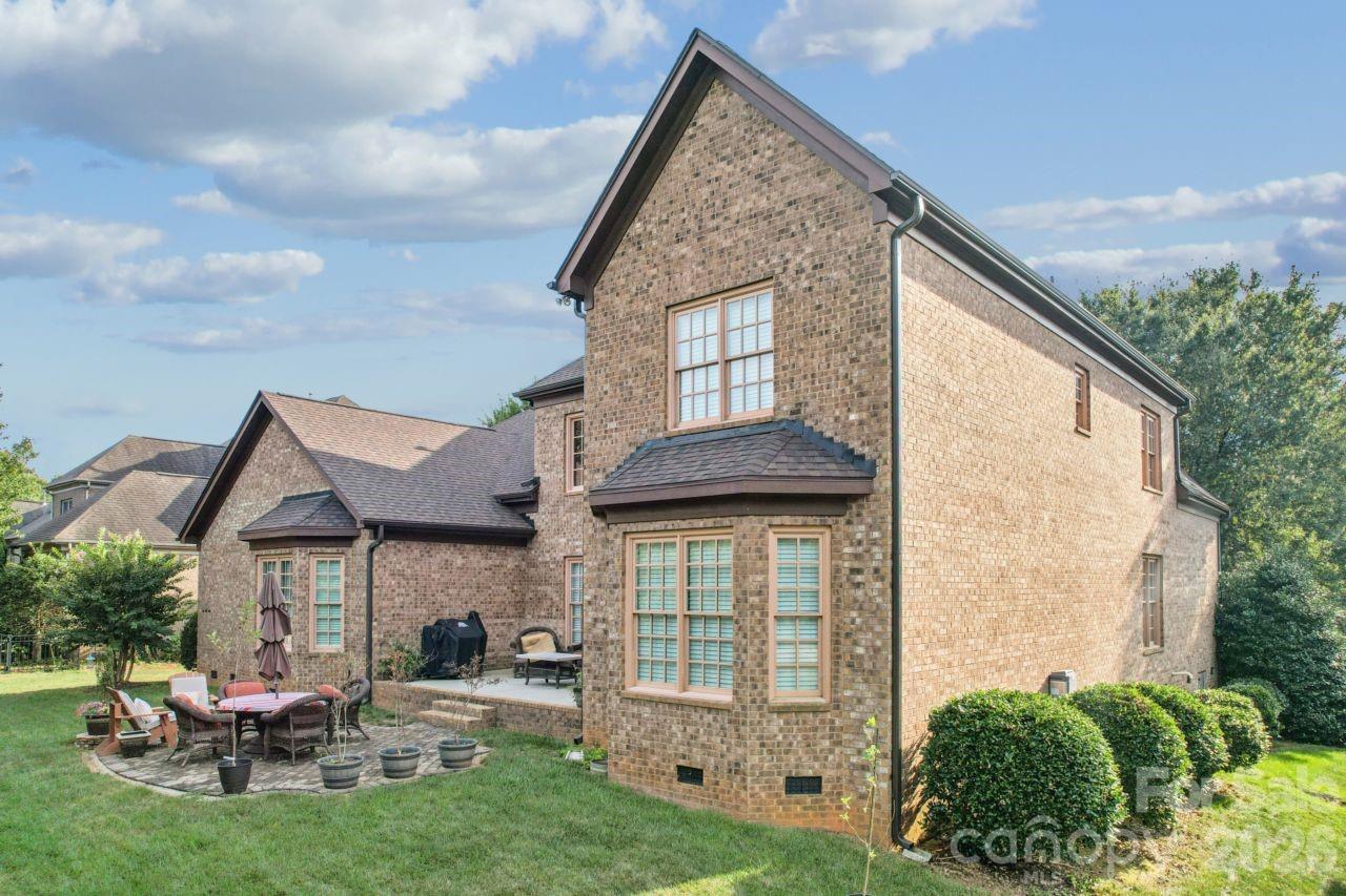 main property photo 45