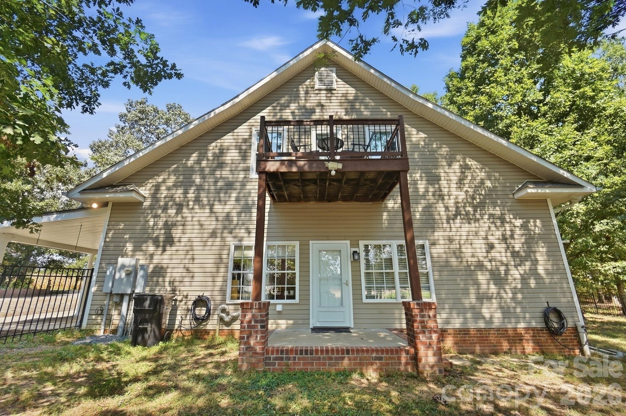 main property photo 39