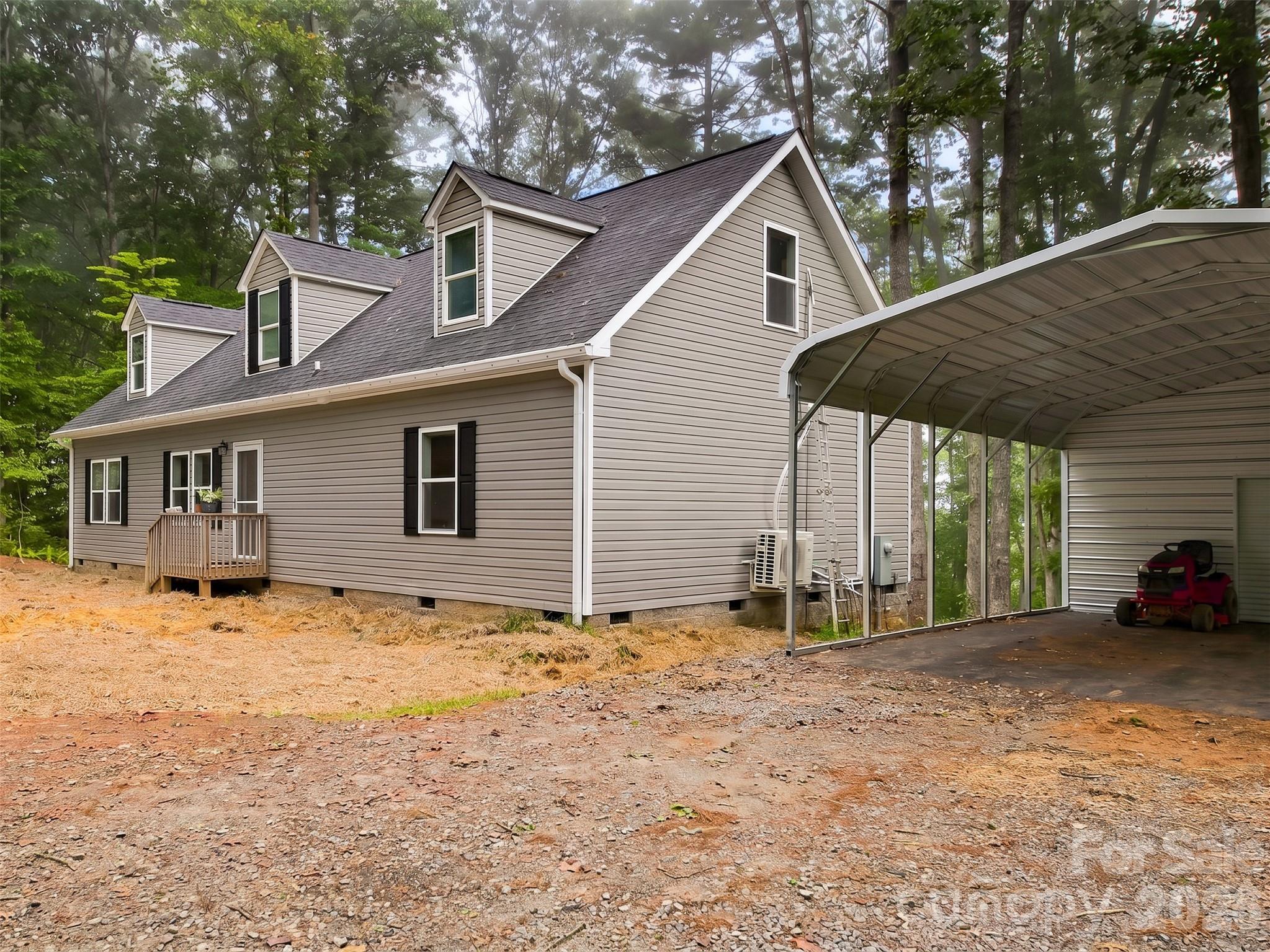 main property photo 4
