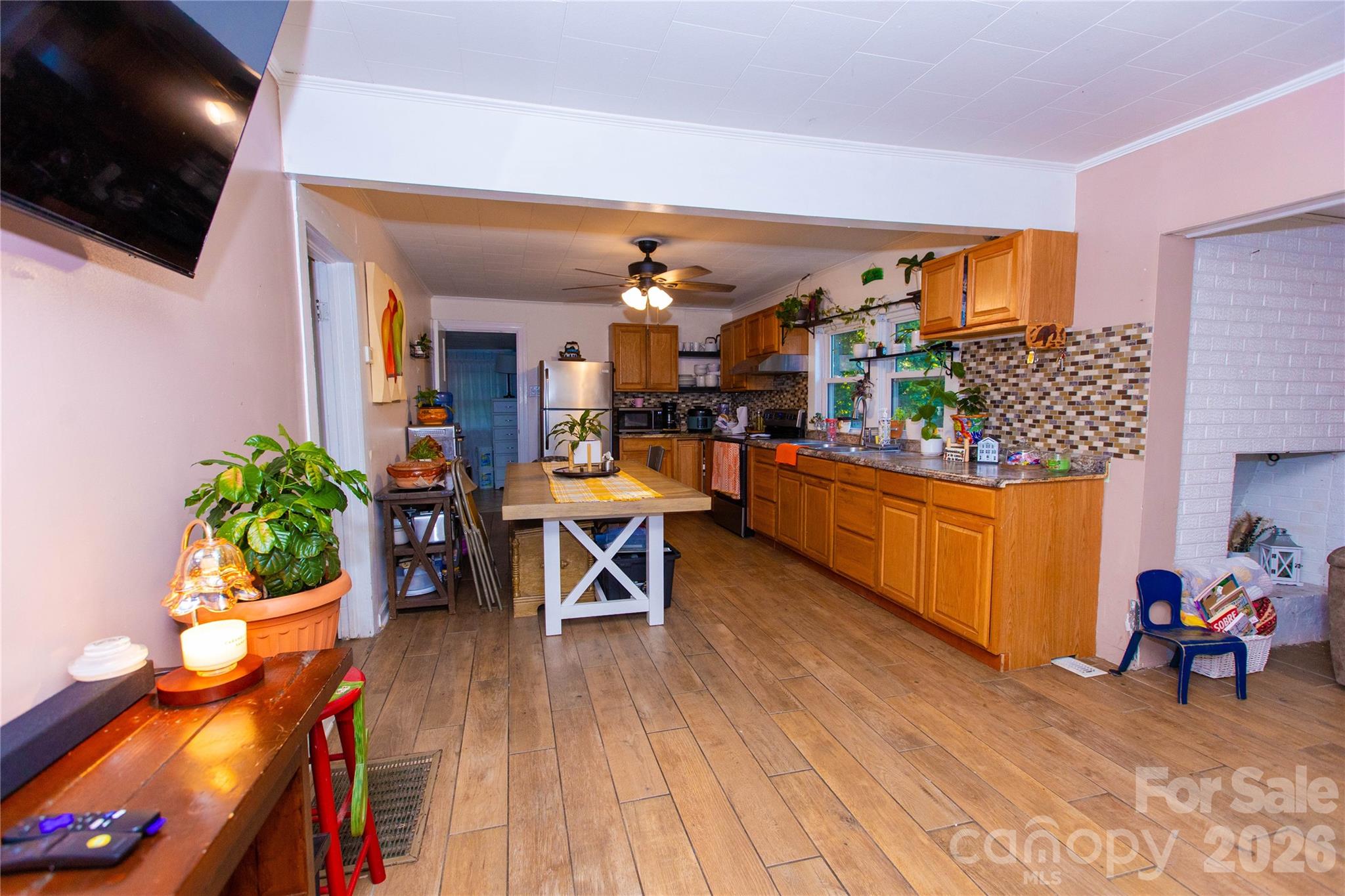 main property photo 5
