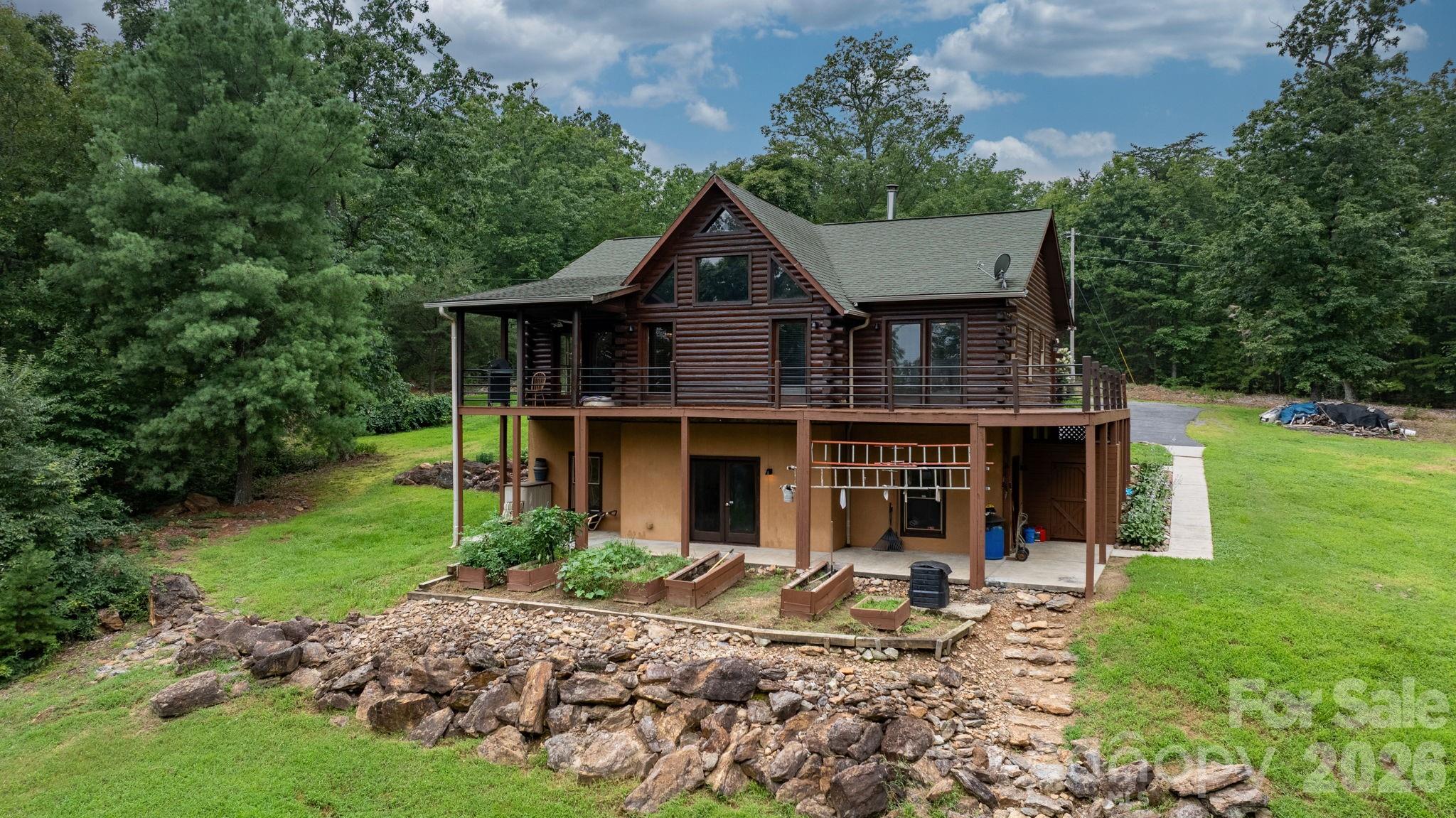 main property photo 4