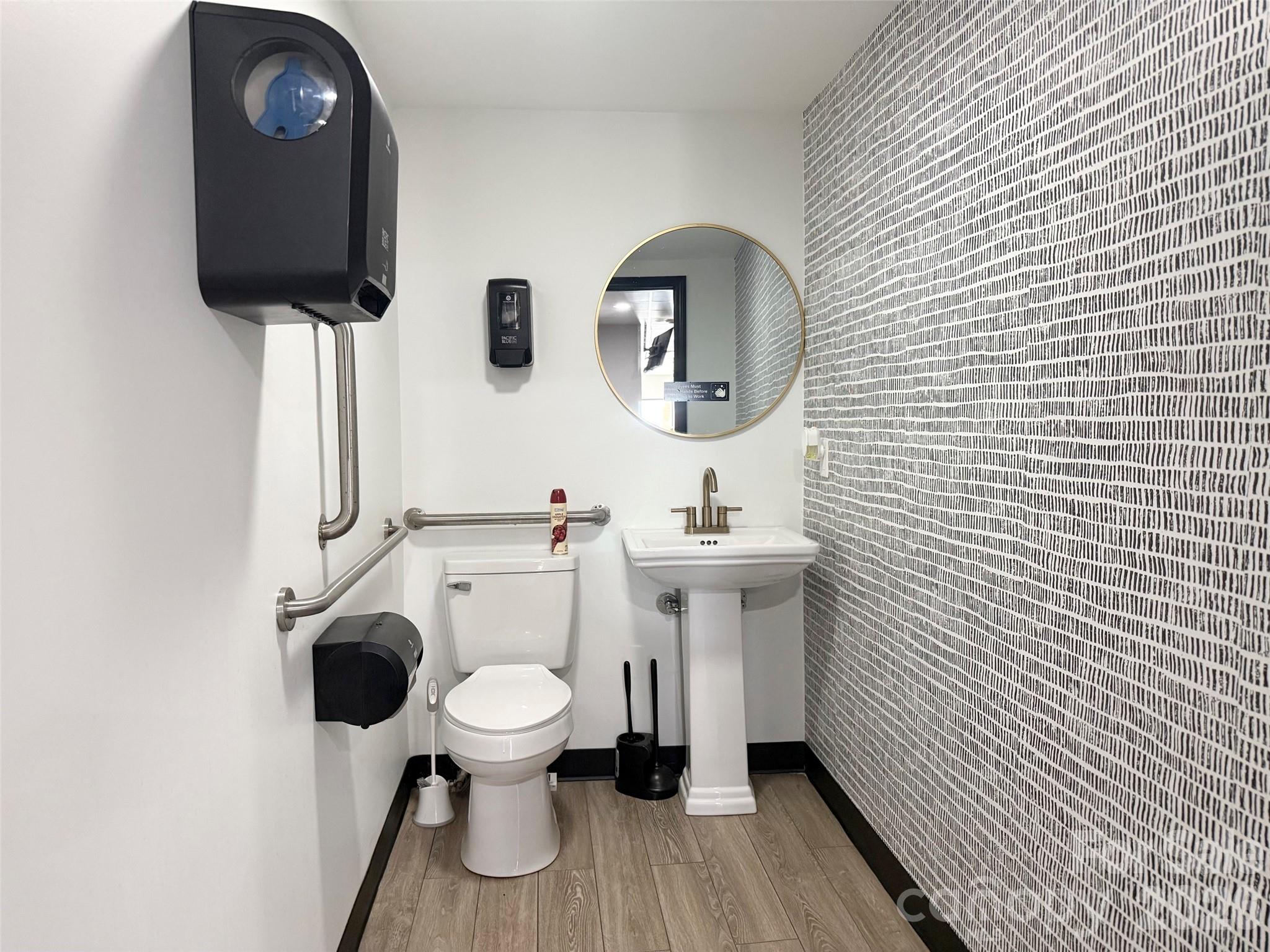 main property photo 26